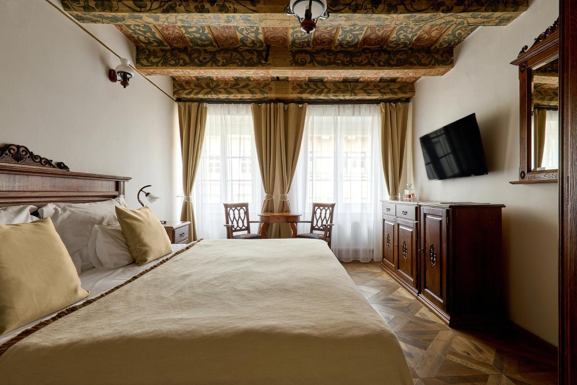 Royal Deluxe Double Room