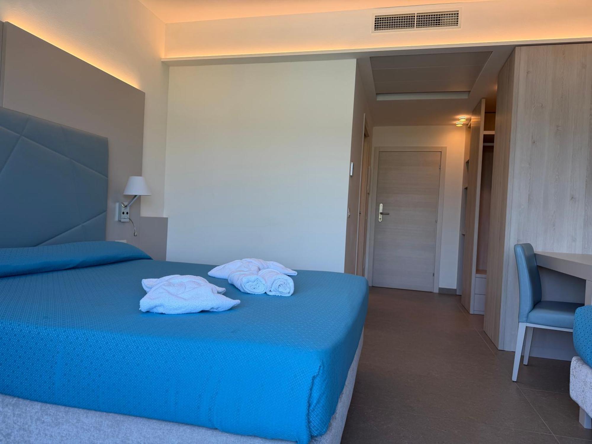 Premium Triple Room
