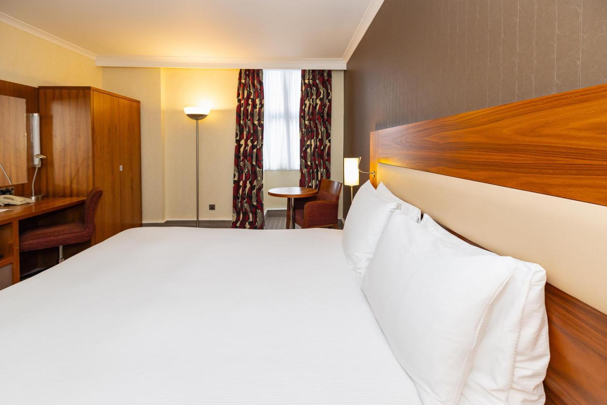 Double Room,1765804565:JPEG