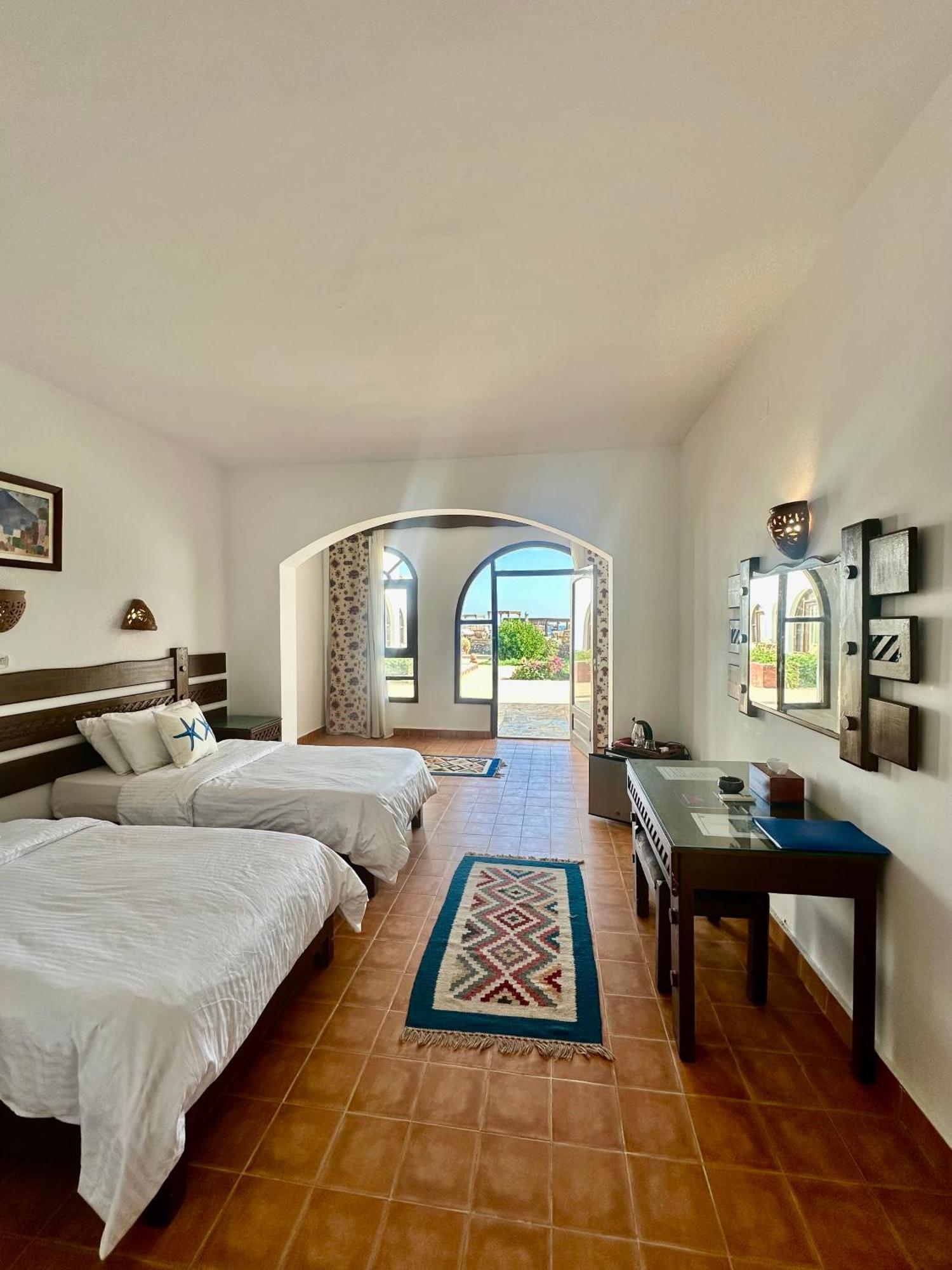 Double or Twin Room Sea View