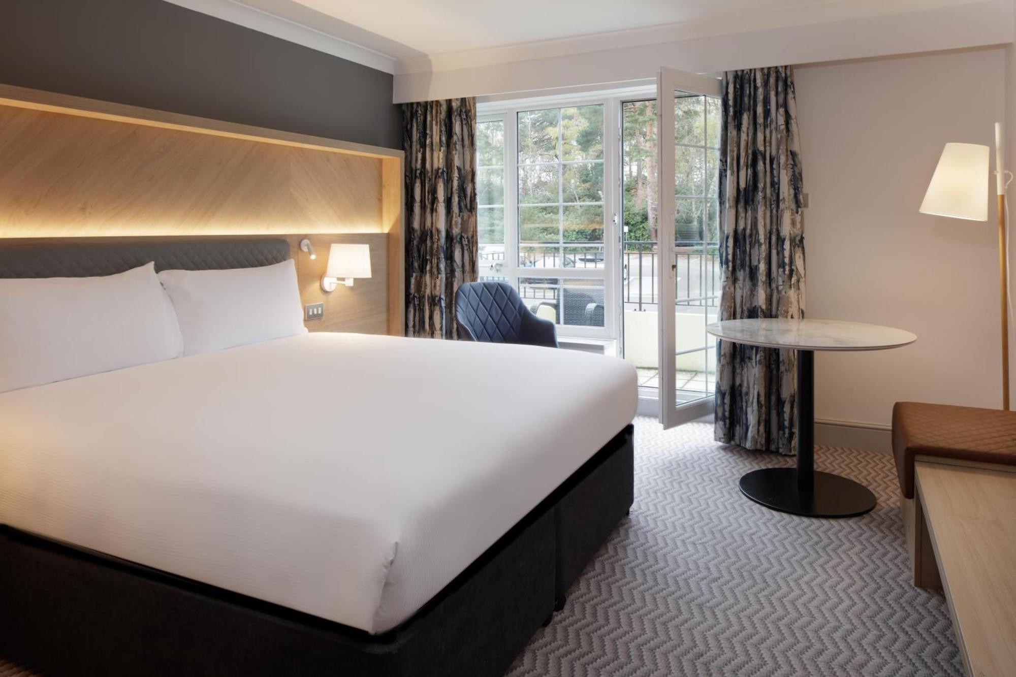 King Guest Room Balcony,1765805899:JPEG