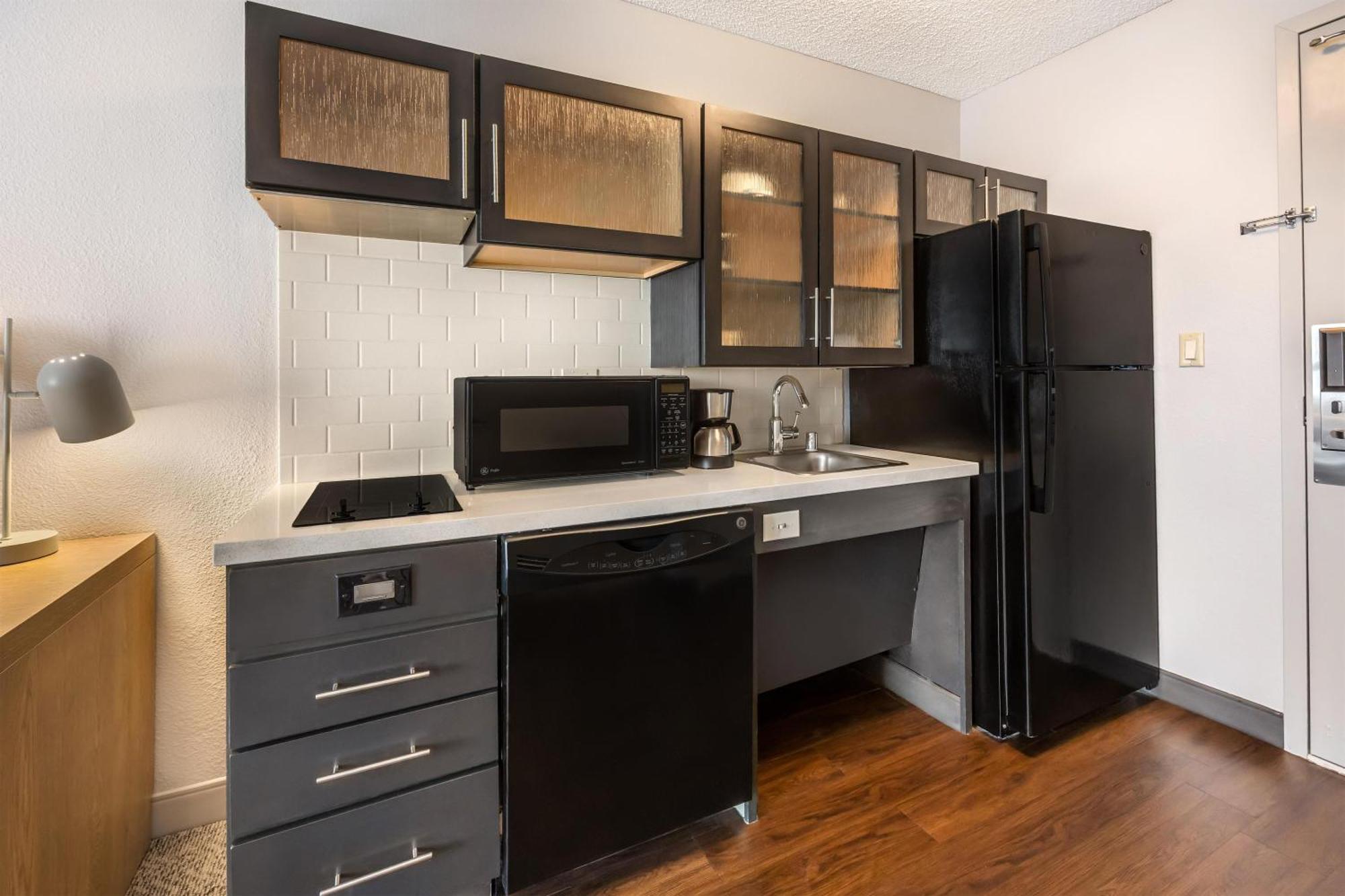 Queen Studio Suite Bathtub Mobility Accessible