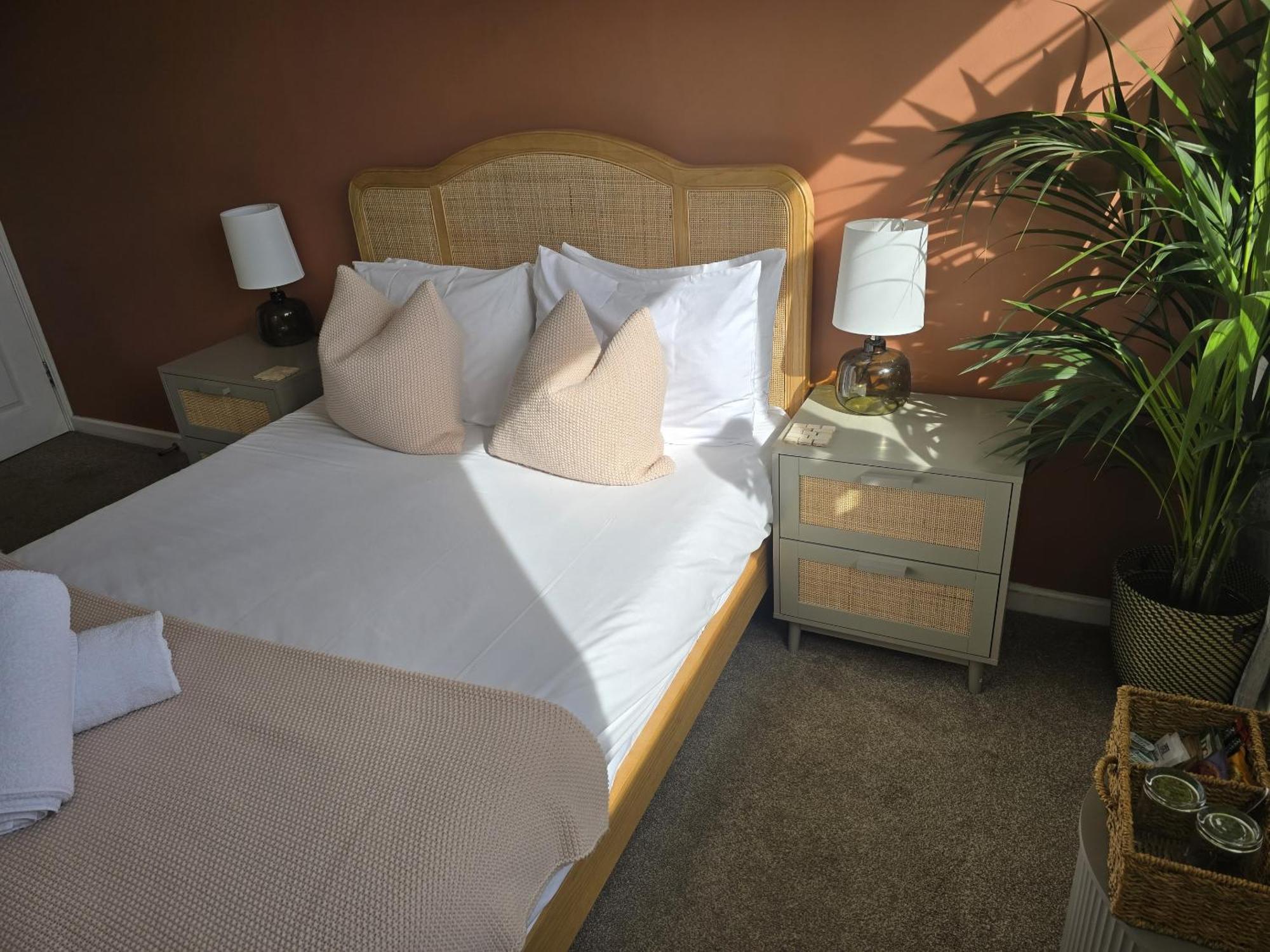 Double Room Private Bathroom
