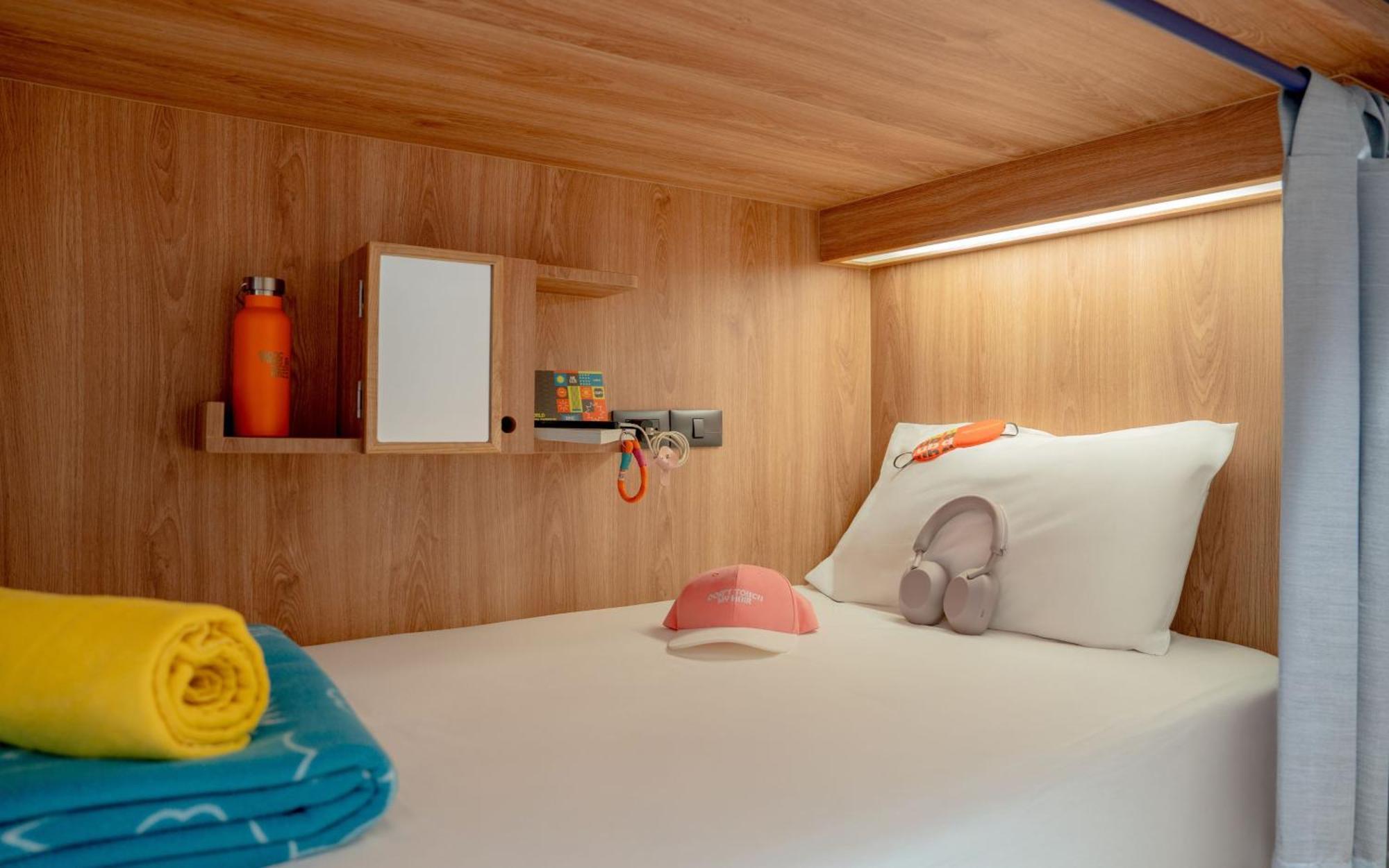 Bed 4-Bed Mixed Dormitory Room