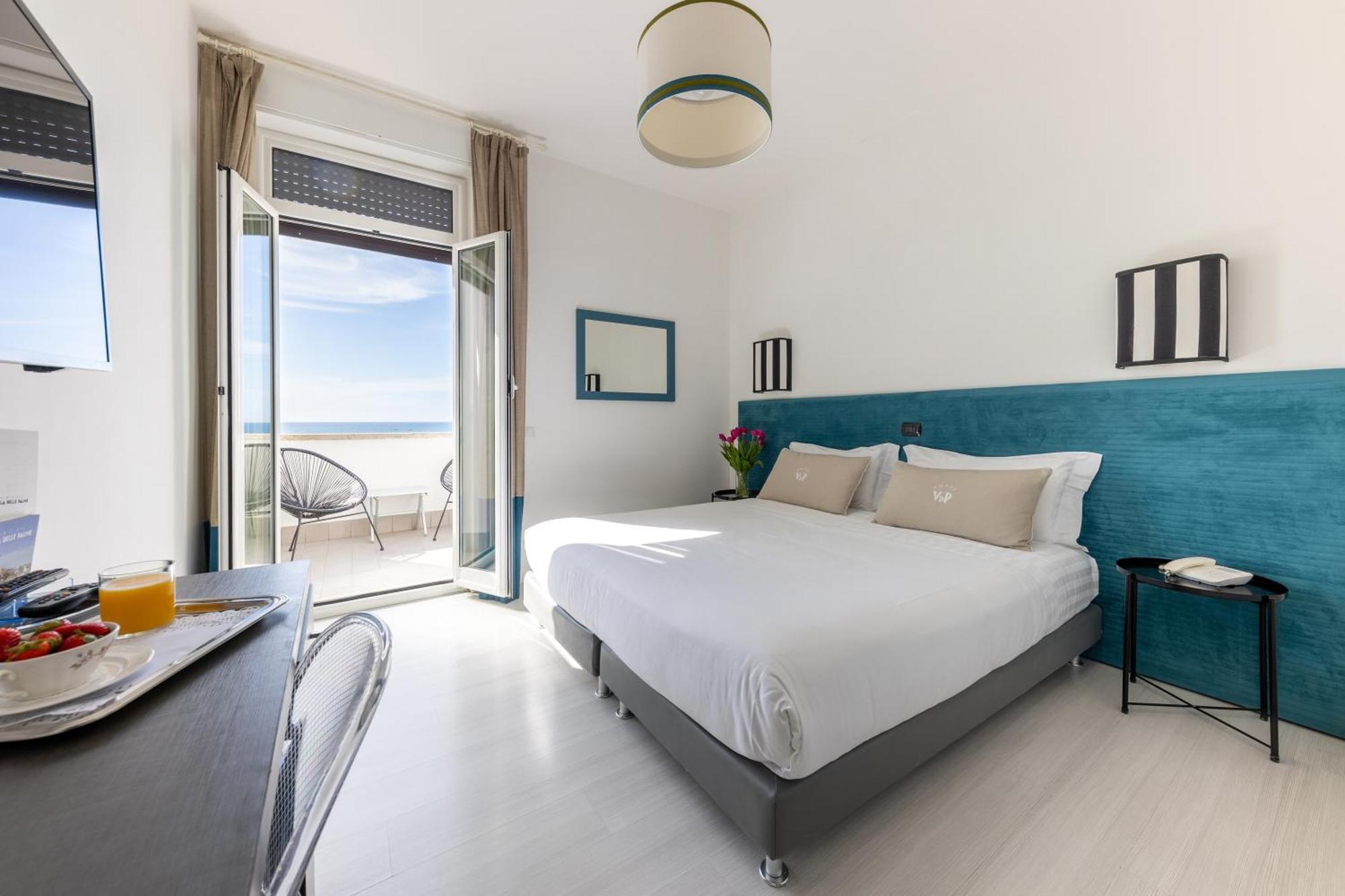 Superior double room sea view balcony