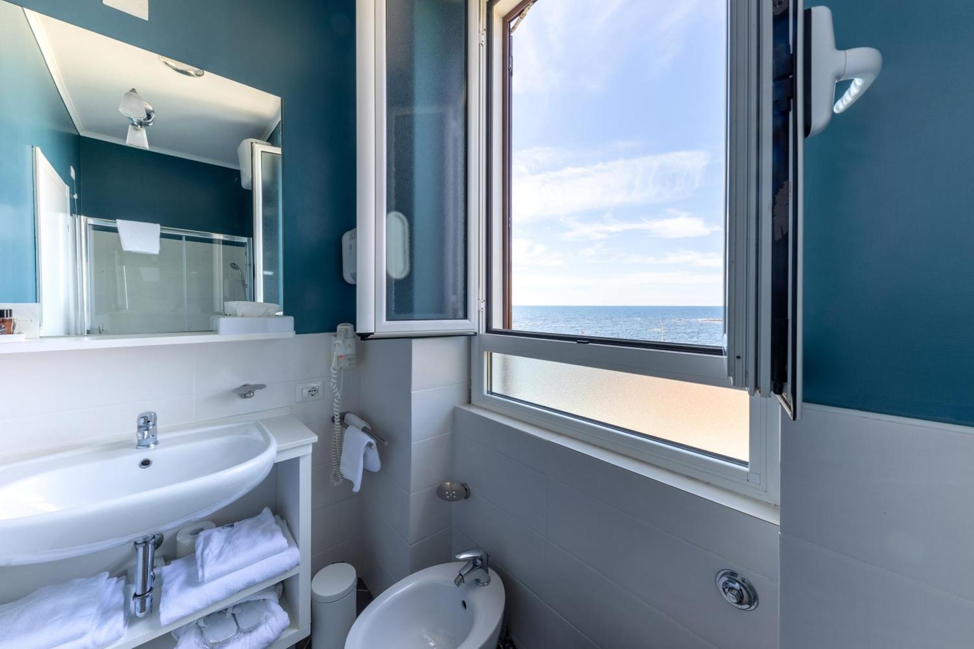 Deluxe Double Room Sea View Balcony