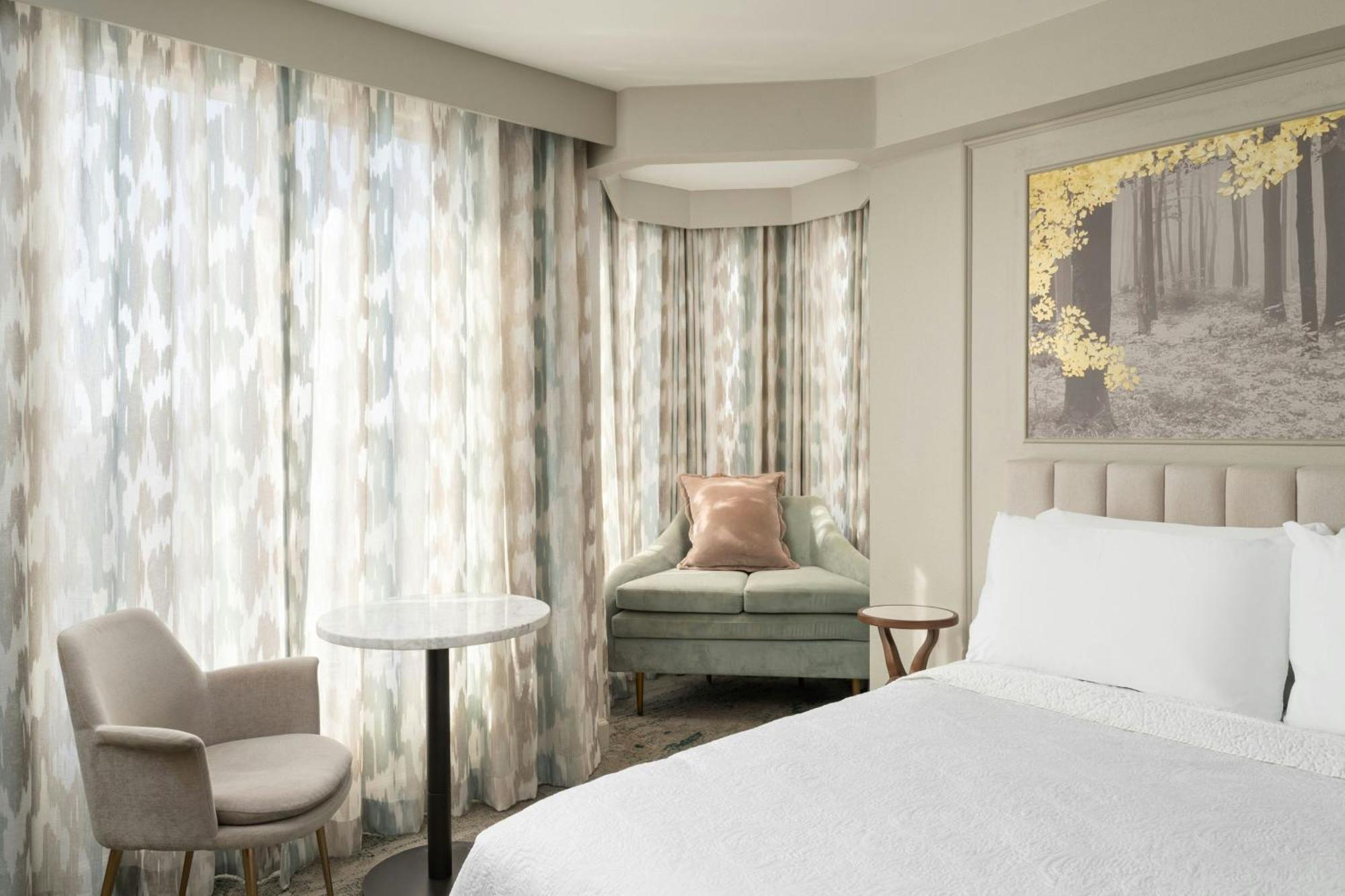 Tower Queen Room Two Queen Beds