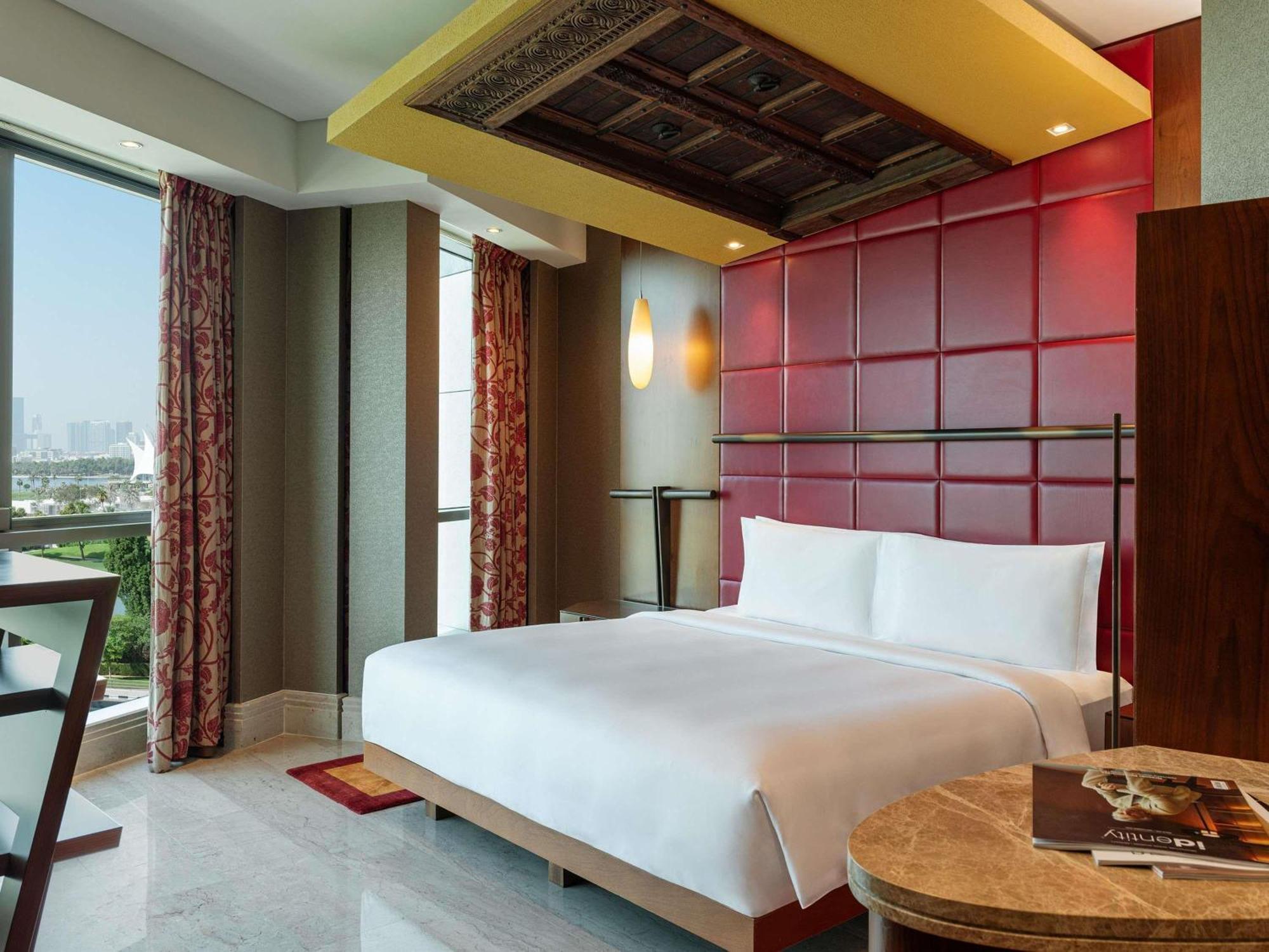 Executive King Room Golf View