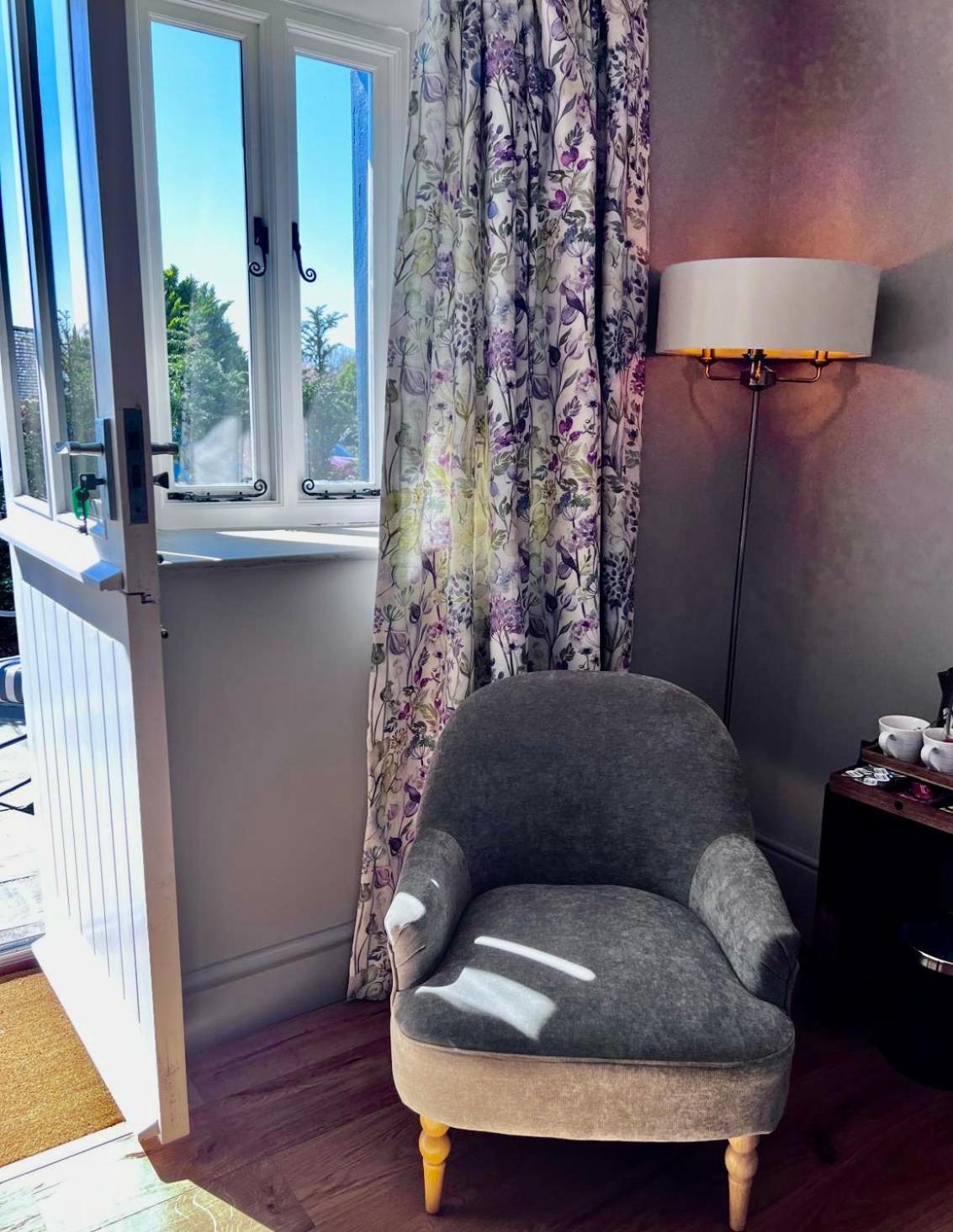Suite Terrace,1765867744:JPEG