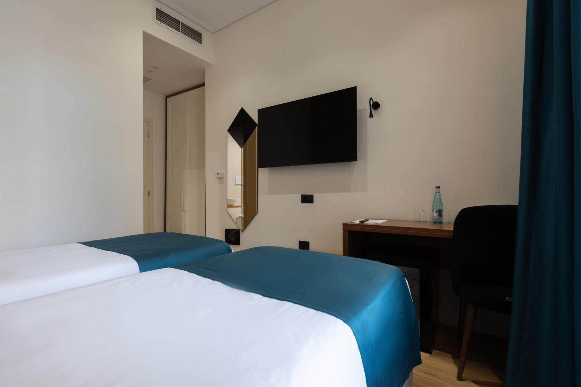 Double or Twin Room Bathroom