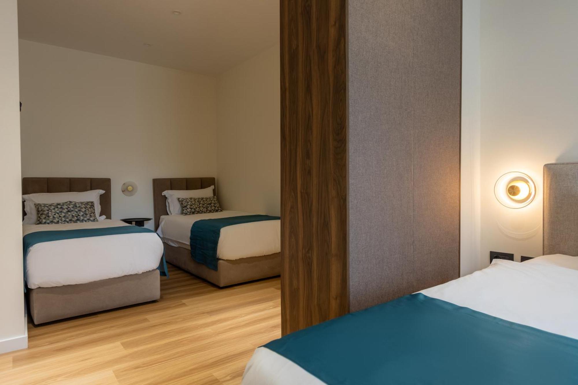 Deluxe King Suite