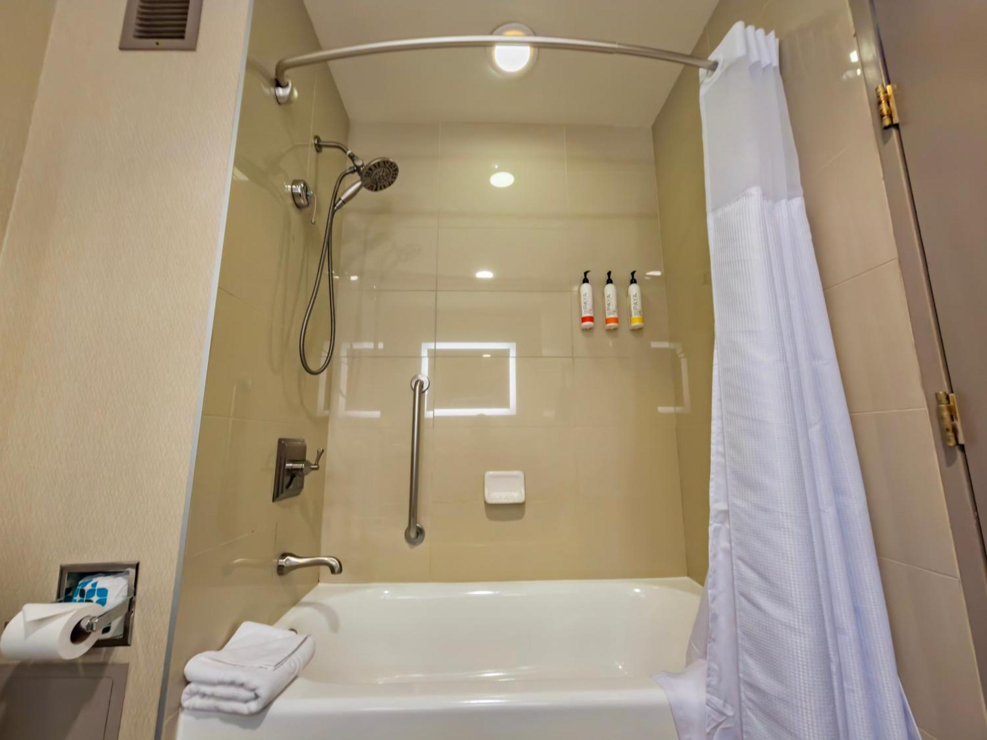 Quarto Queen Standard com 2 Camas Queen-size