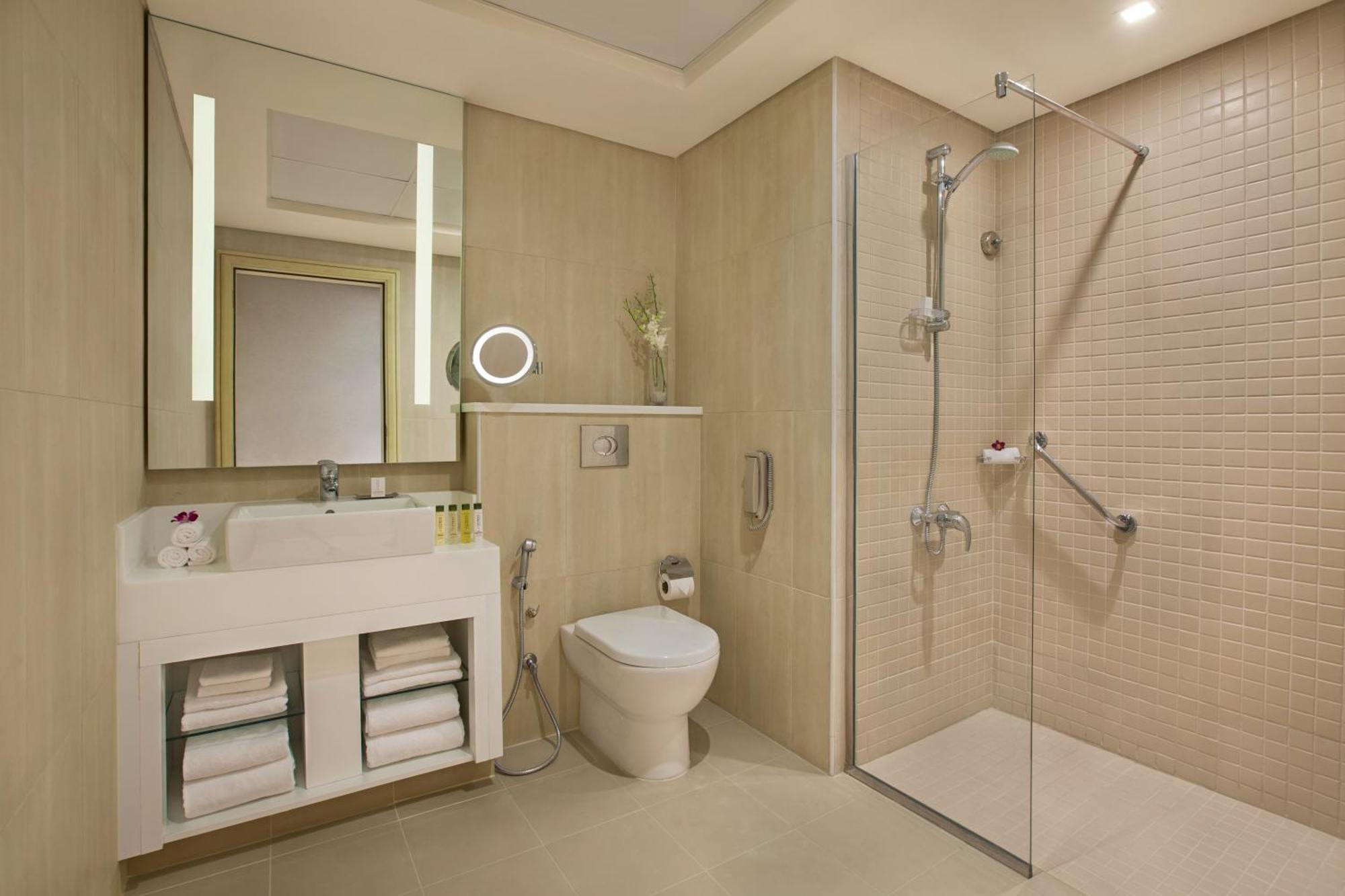 One-Bedroom Suite City View