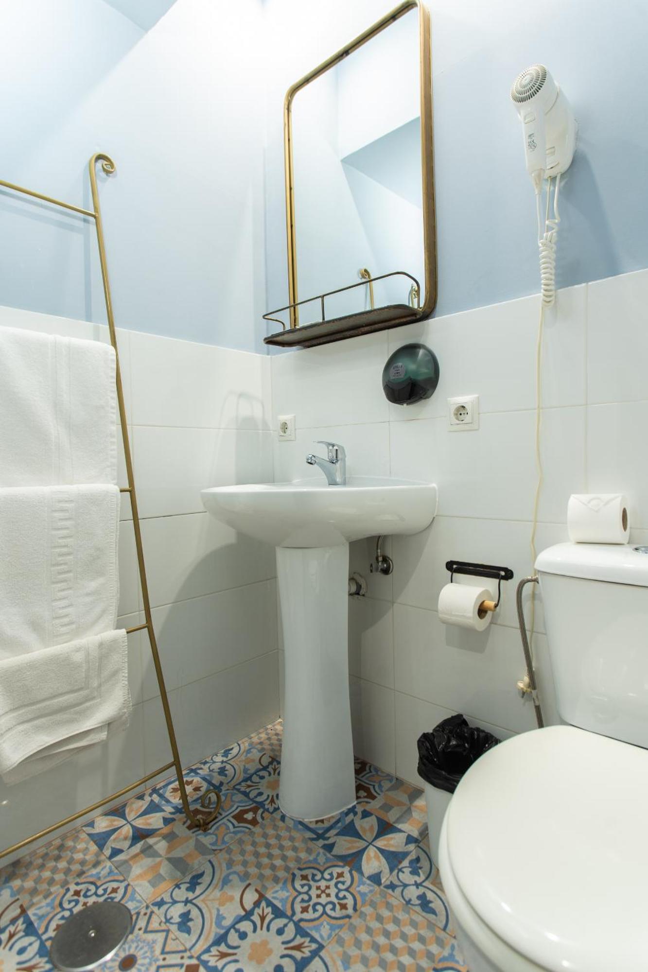 Double Room Private Bathroom