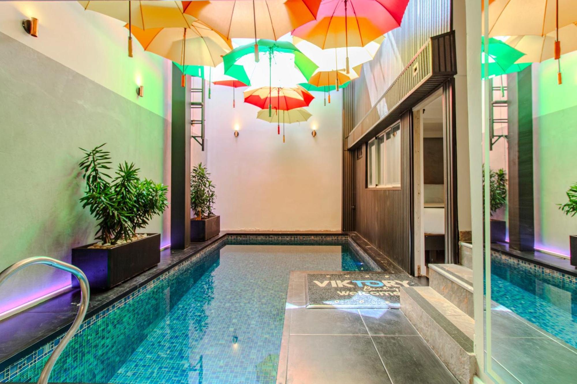 Three-Bedroom Apartment Private Pool