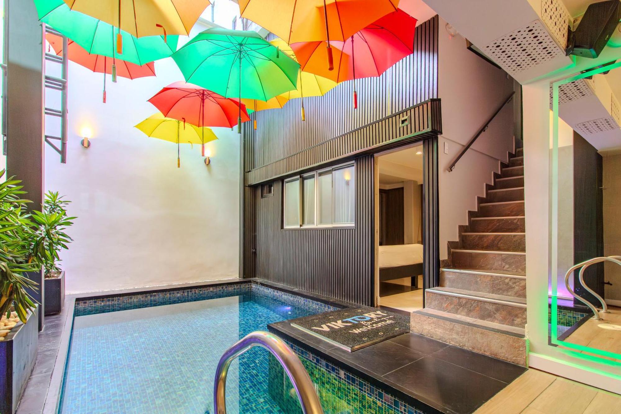 Three-Bedroom Apartment Private Pool