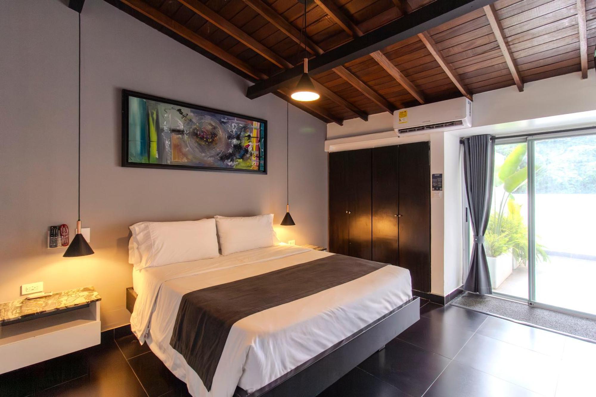 Two-Bedroom Apartment Terrace Hot Tub