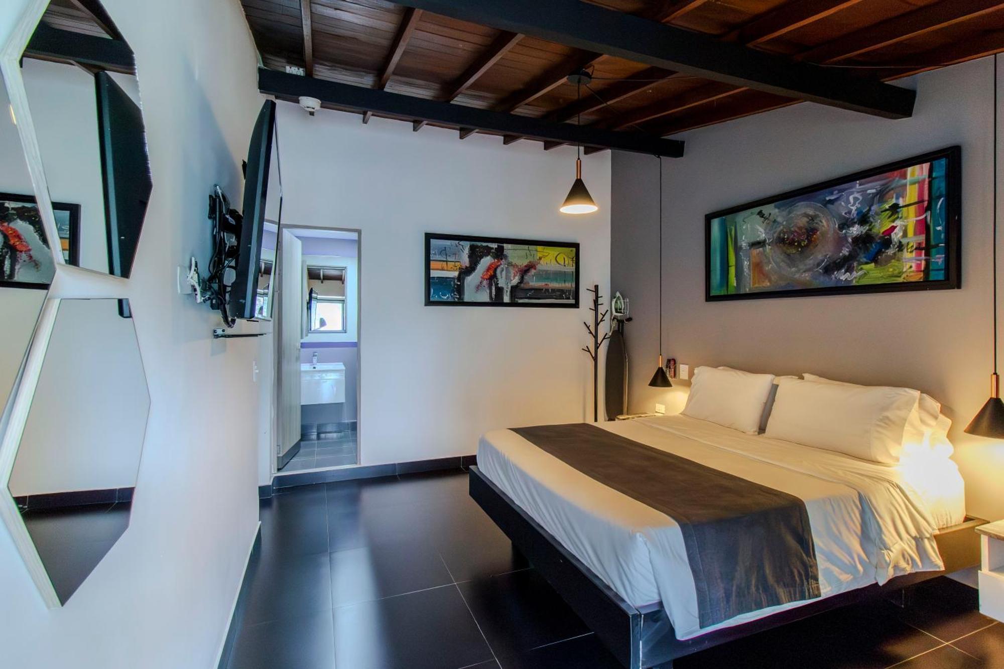 Two-Bedroom Apartment Terrace Hot Tub