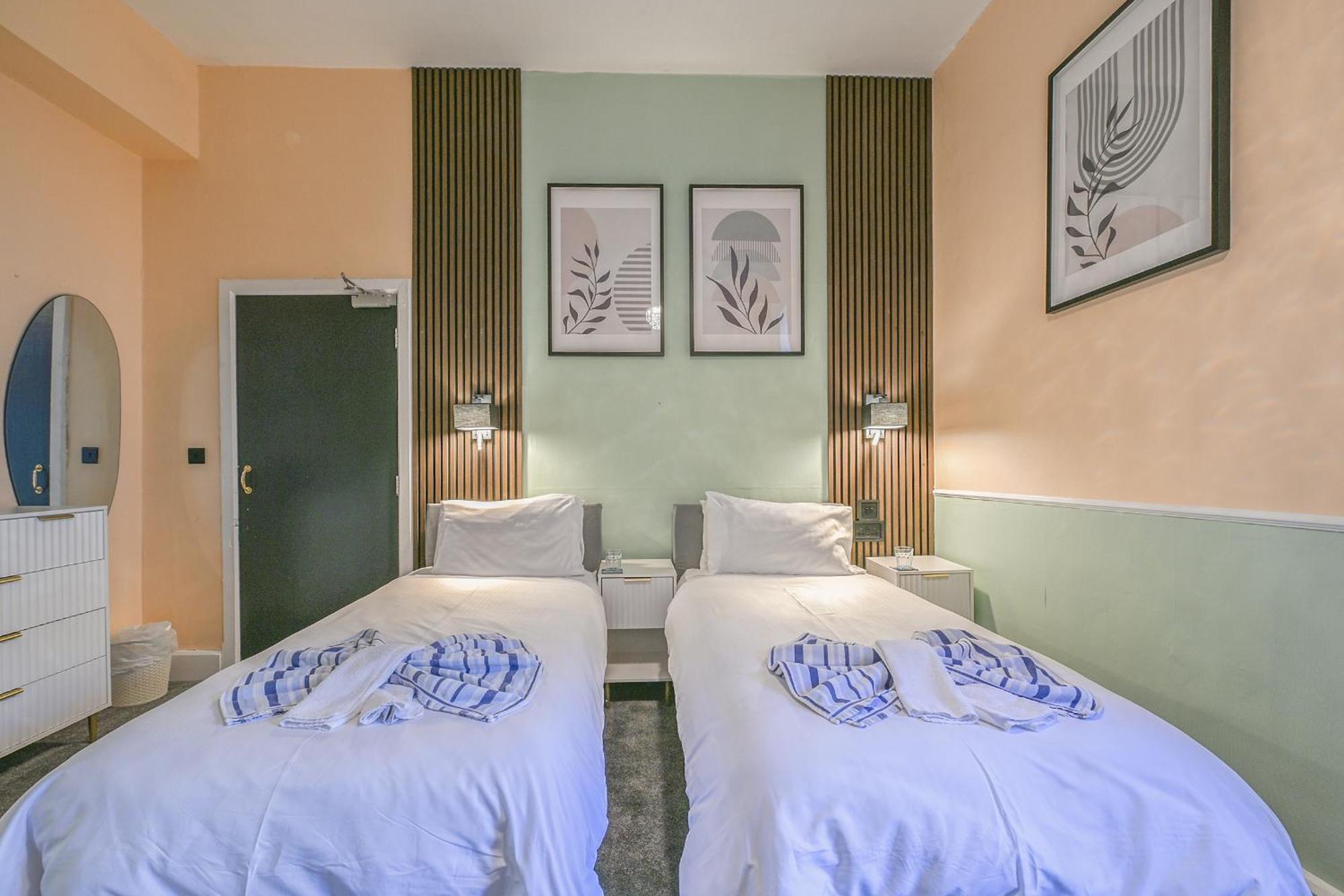 Standard Twin Room Mountain View