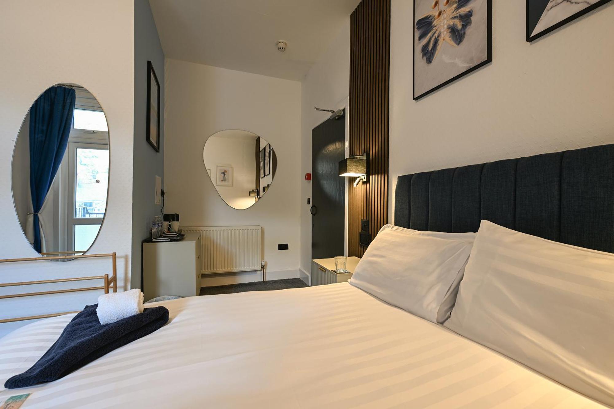 Double Room Mountain View