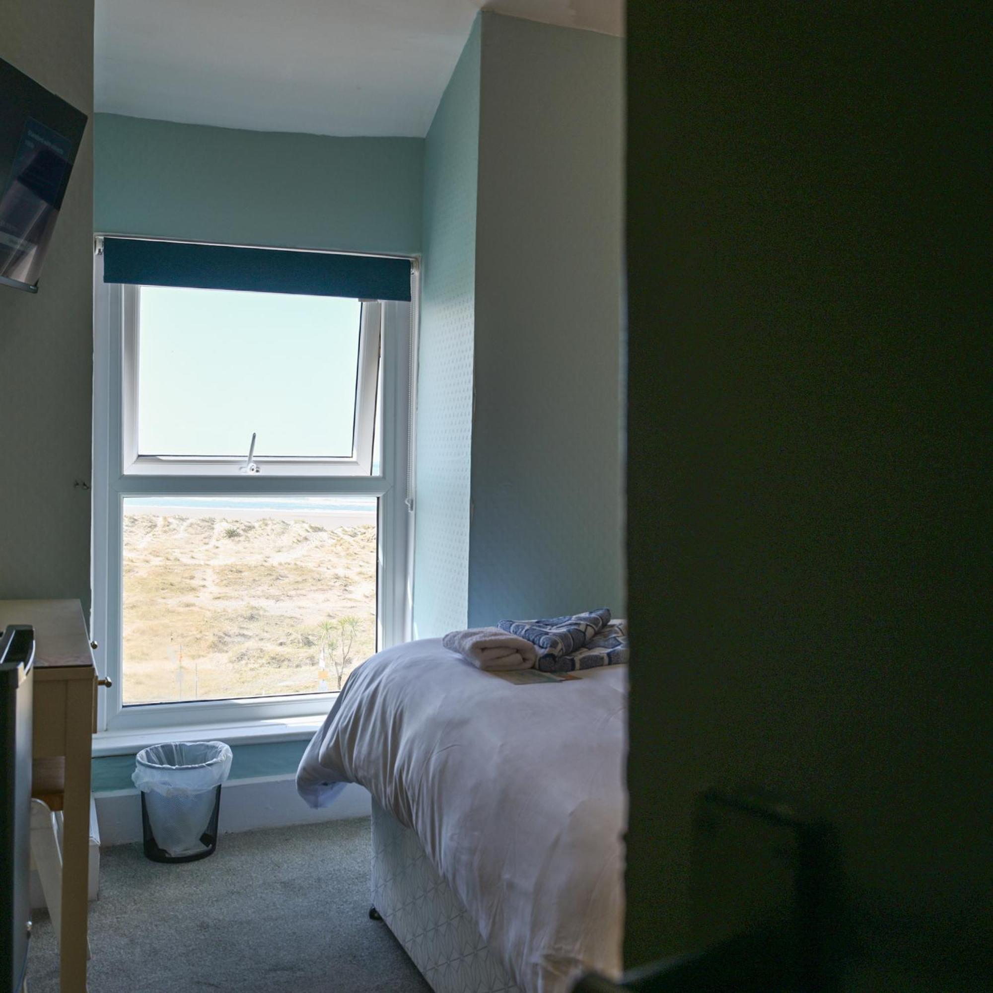 Budget Single Room