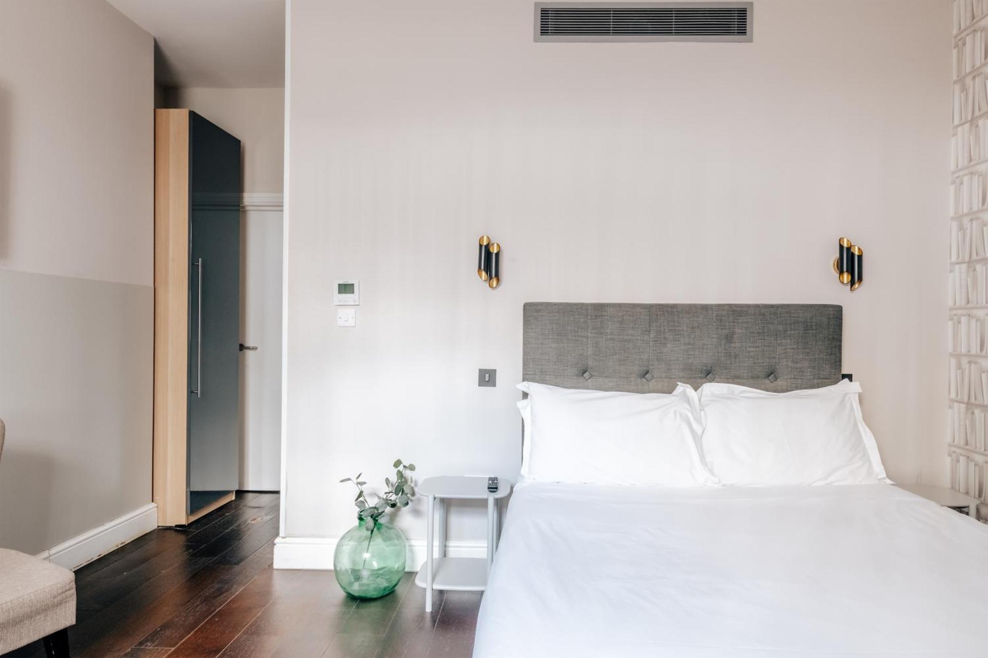 Studio Apartment Lower Ground