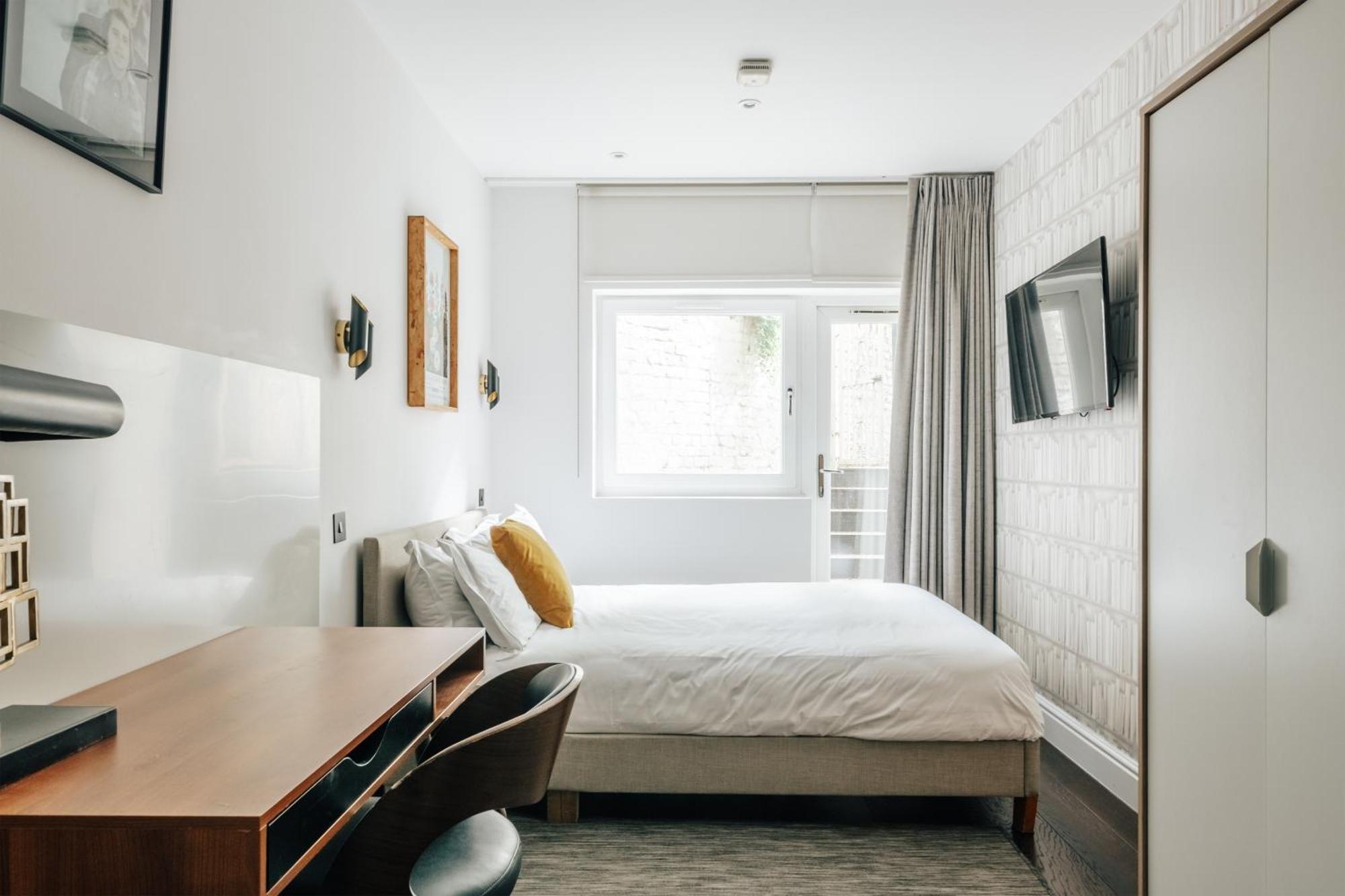Studio Apartment Lower Ground