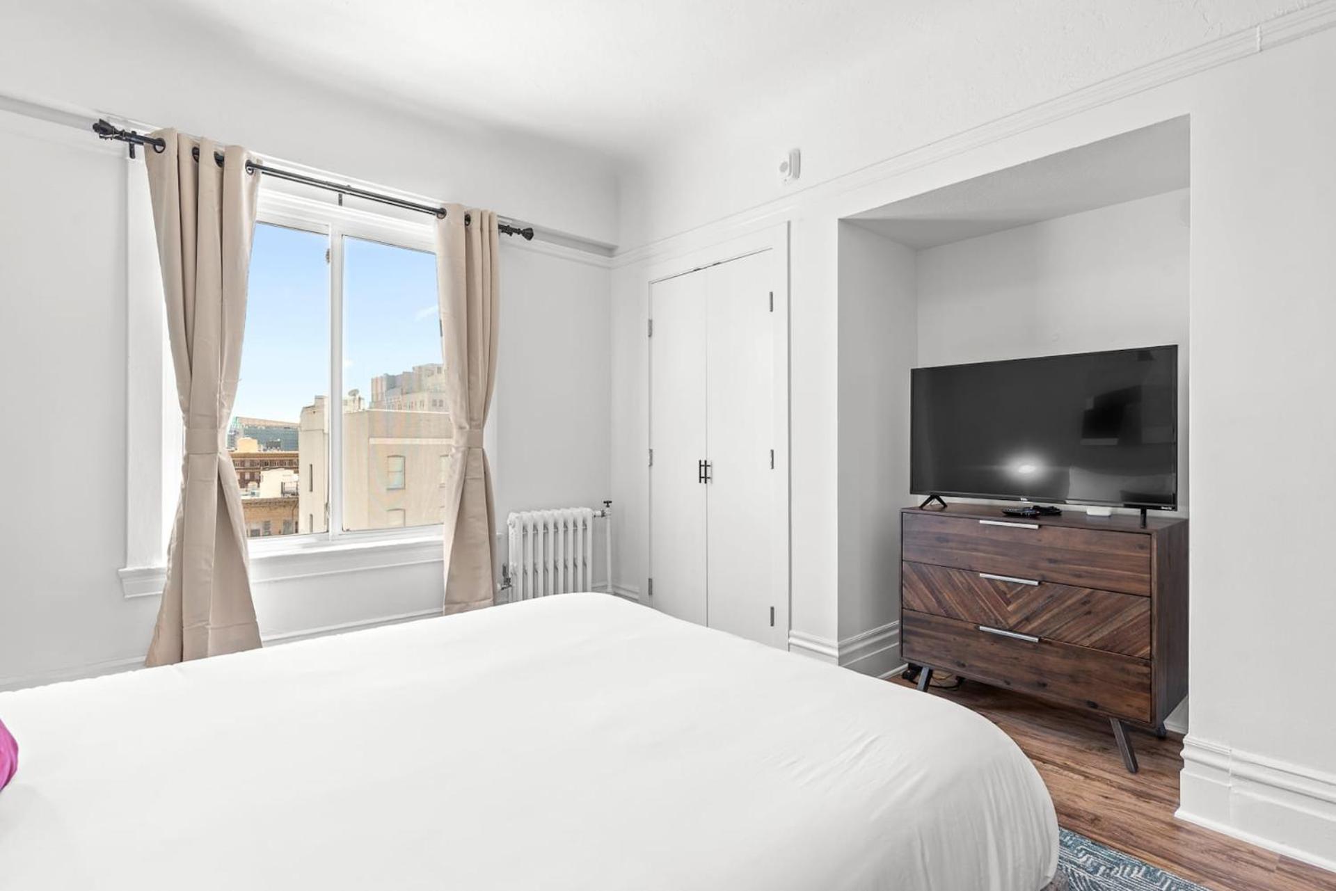 Queen Room Self Check Virtual Front Desk