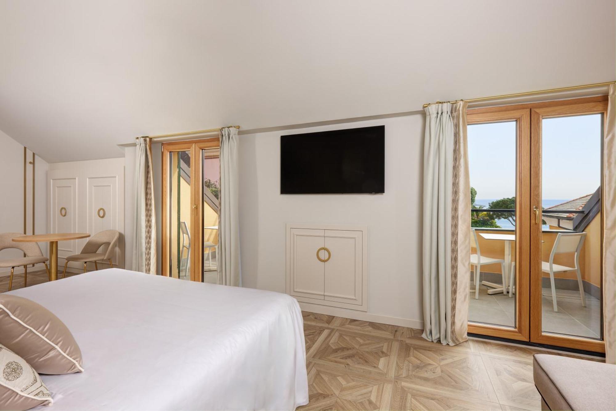 Double Room Balcony Sea View