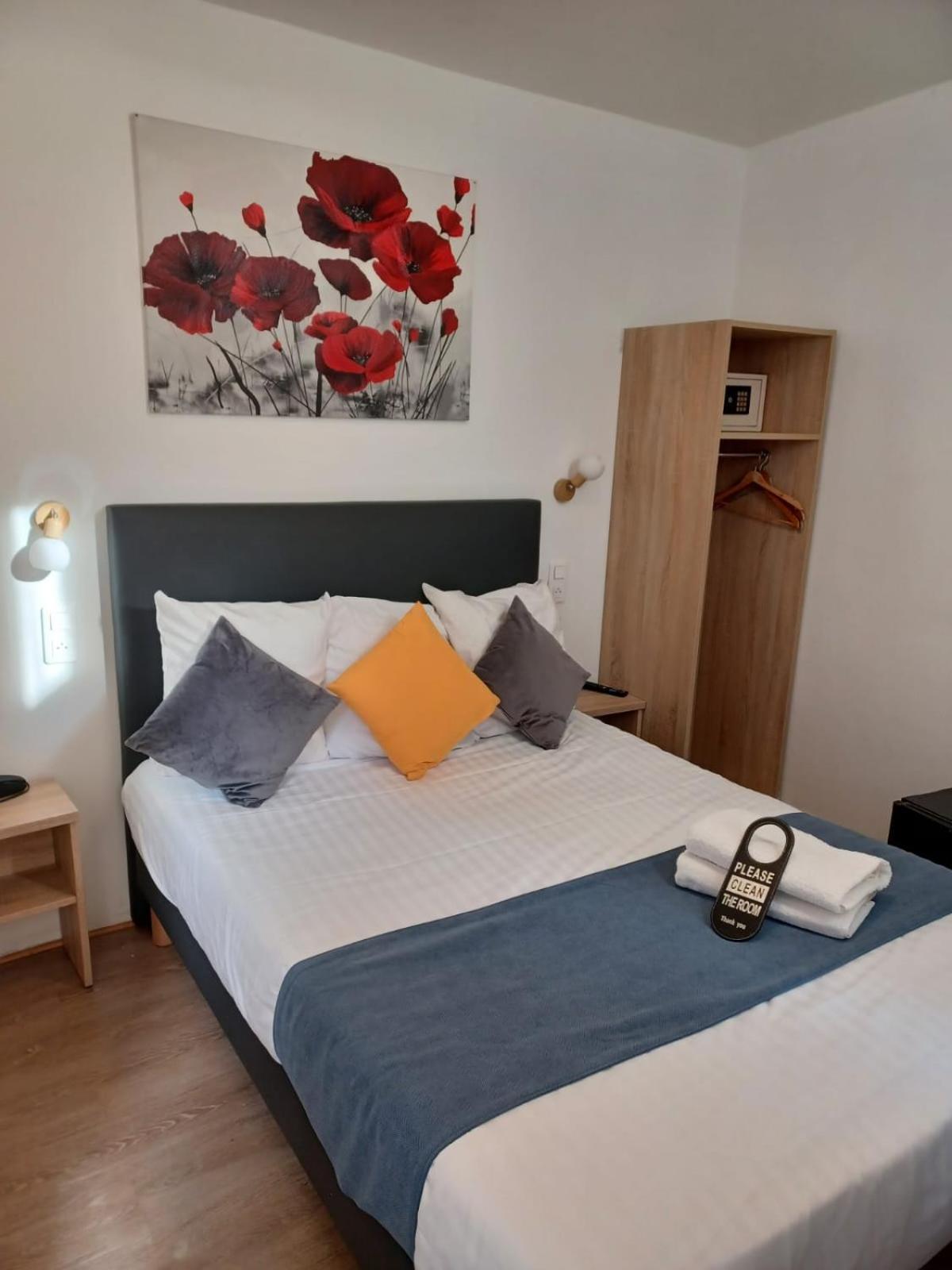 Superior Single Room
