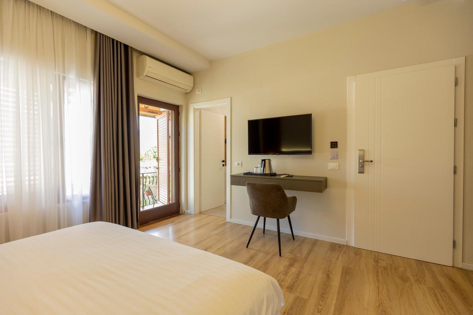 Triple Room Balcony