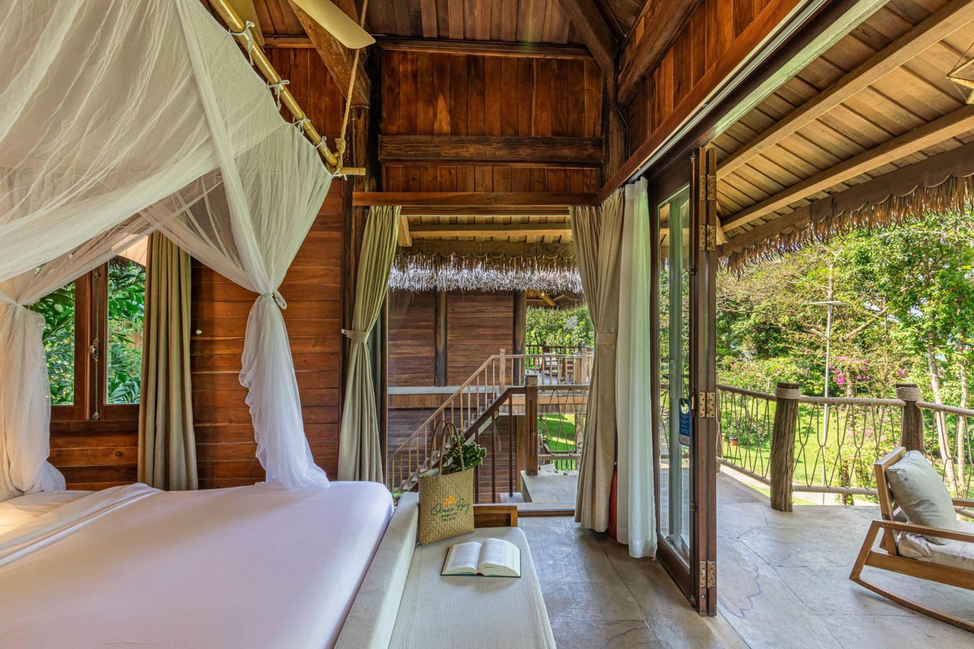 Premium Jungle Bungalow King