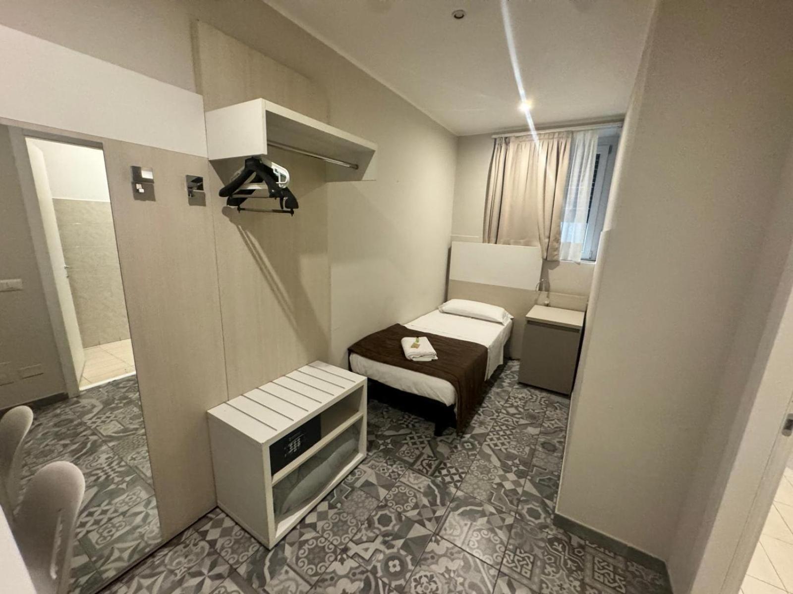 Economy Single Room