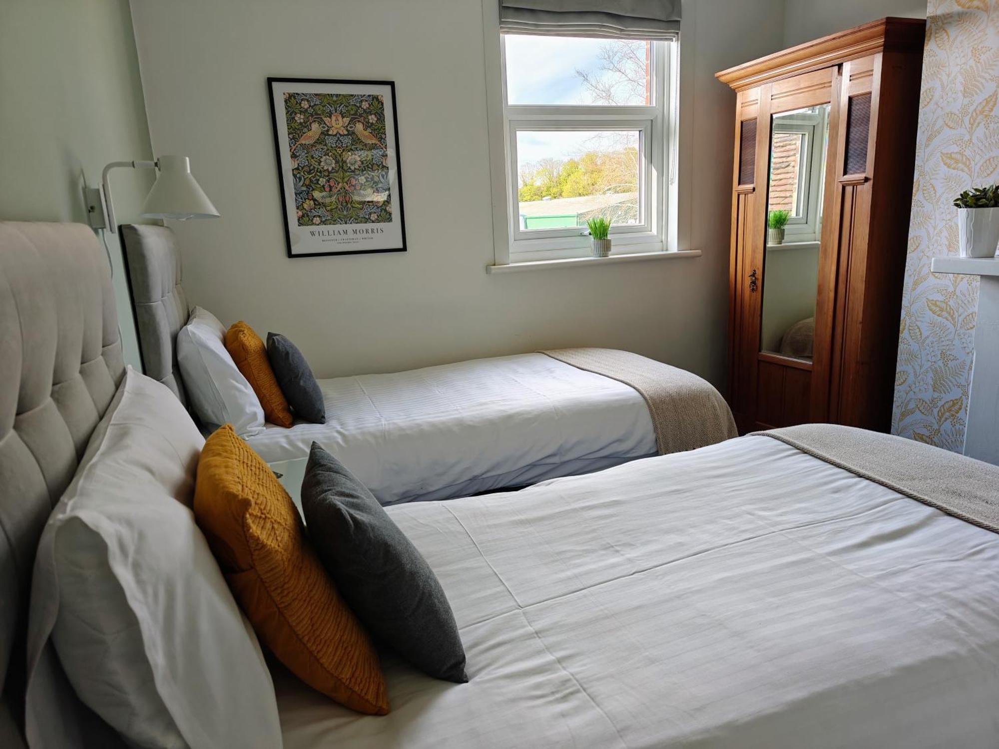 Standard Twin Room