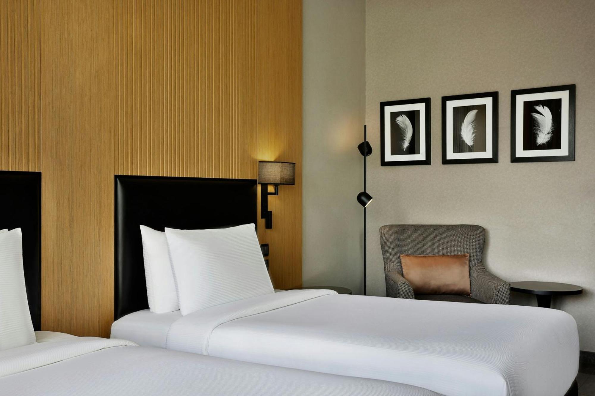 Deluxe Twin Room with City View,1766499399:JPEG