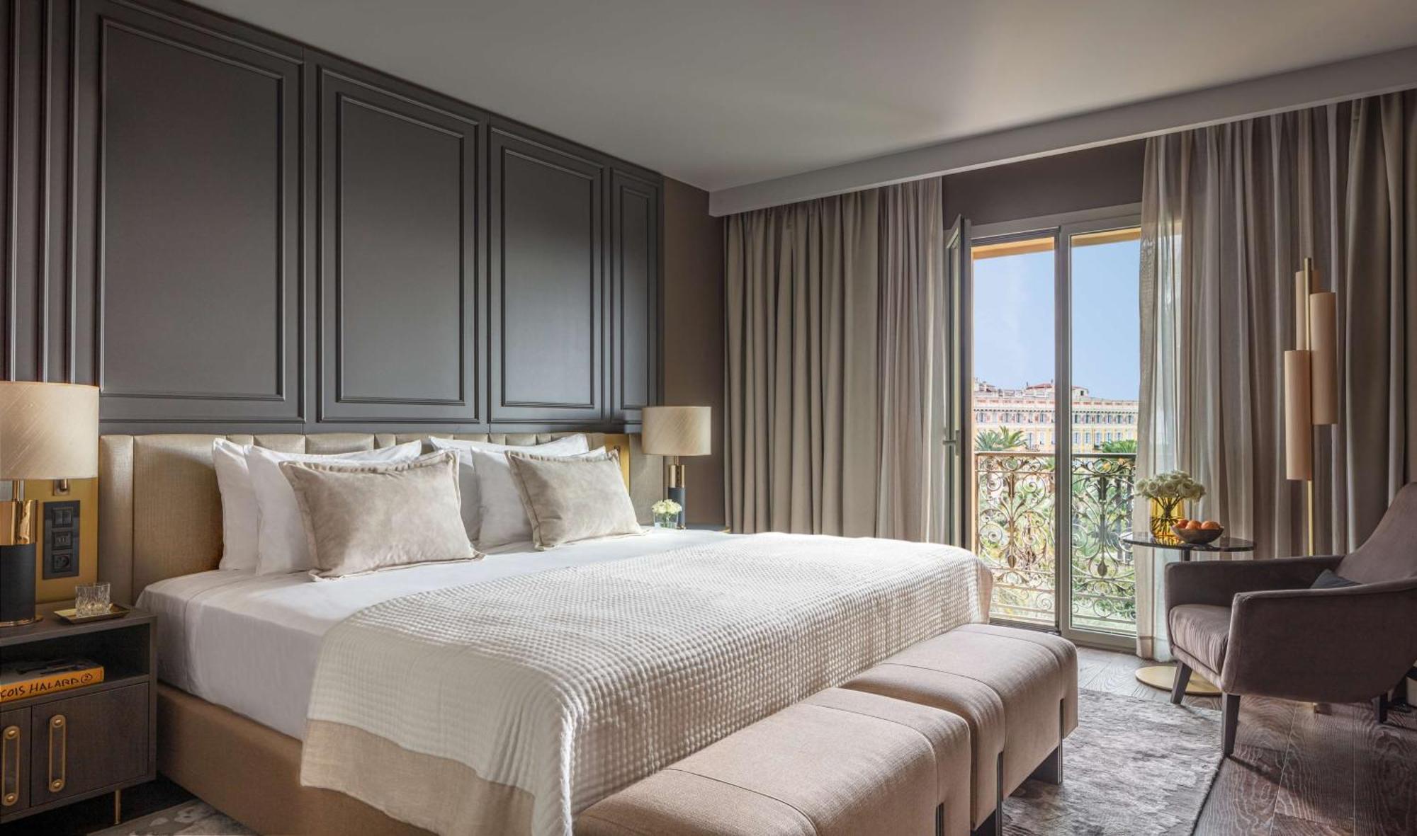 Premium Zimmer mit Gartenblick und Balkon