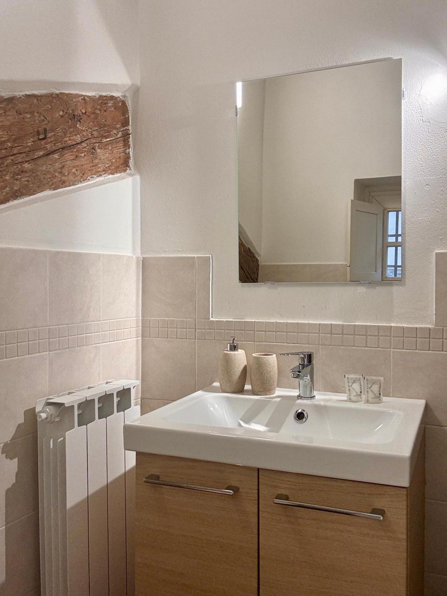 Double Room Private Bathroom
