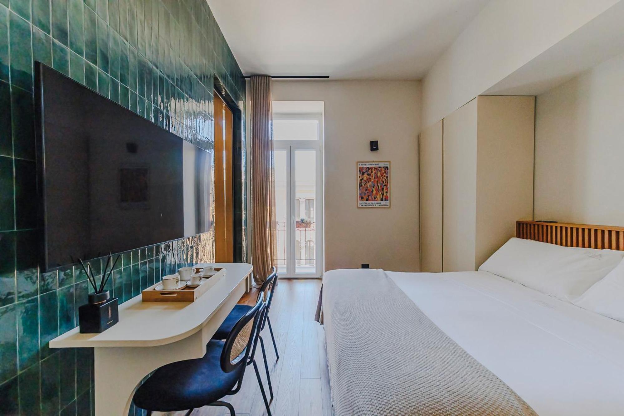 Deluxe Double Room Bath