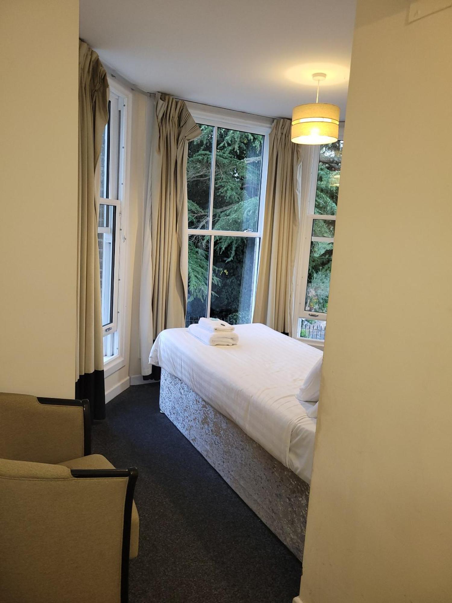 Chambre Simple avec Salle de Bains Privative