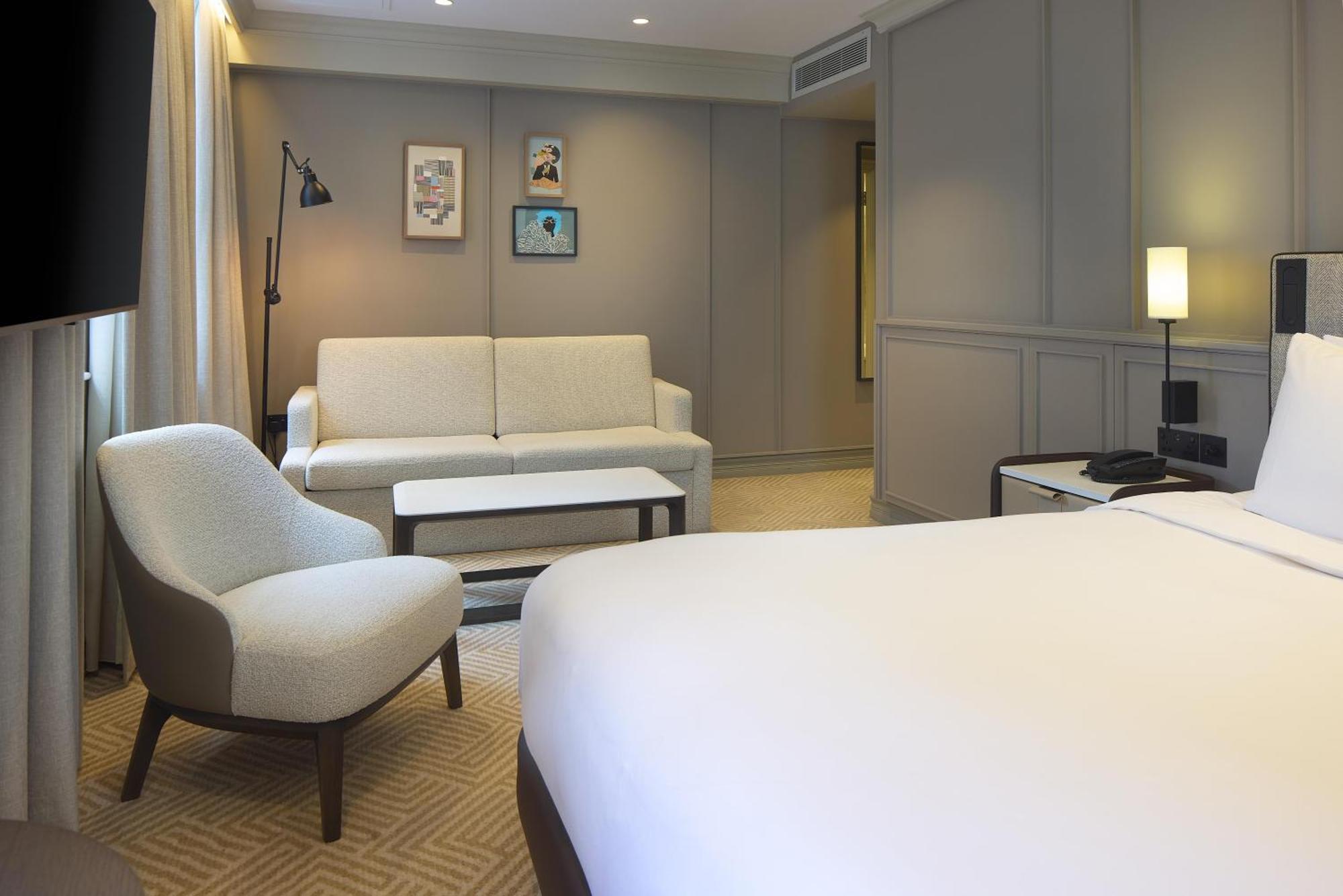 Premium Family Room