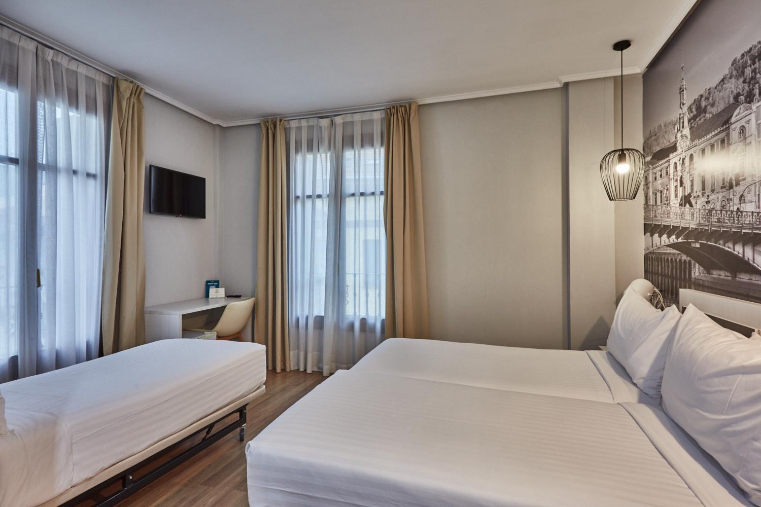 Triple Room
