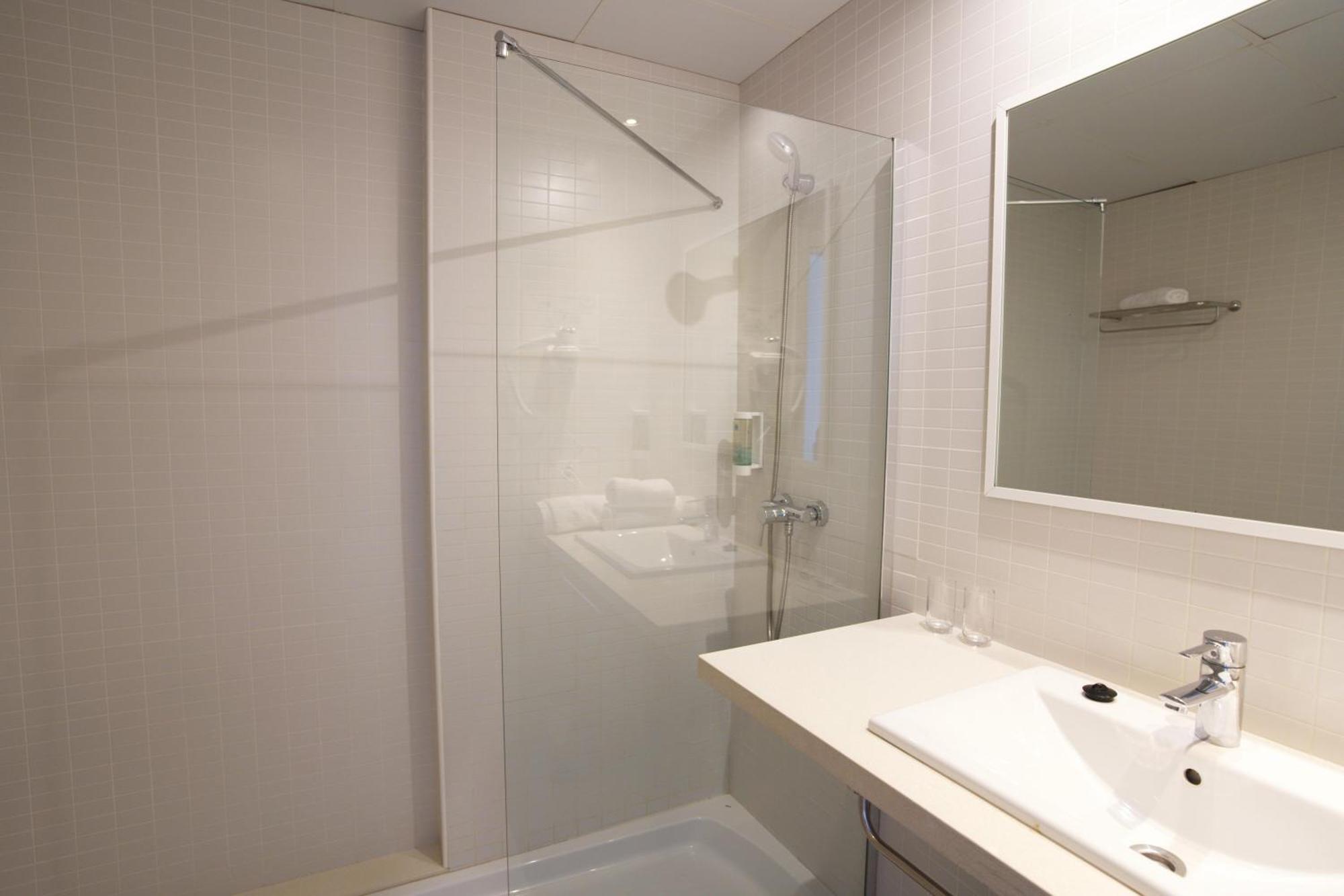 Double or Twin Room Sea View