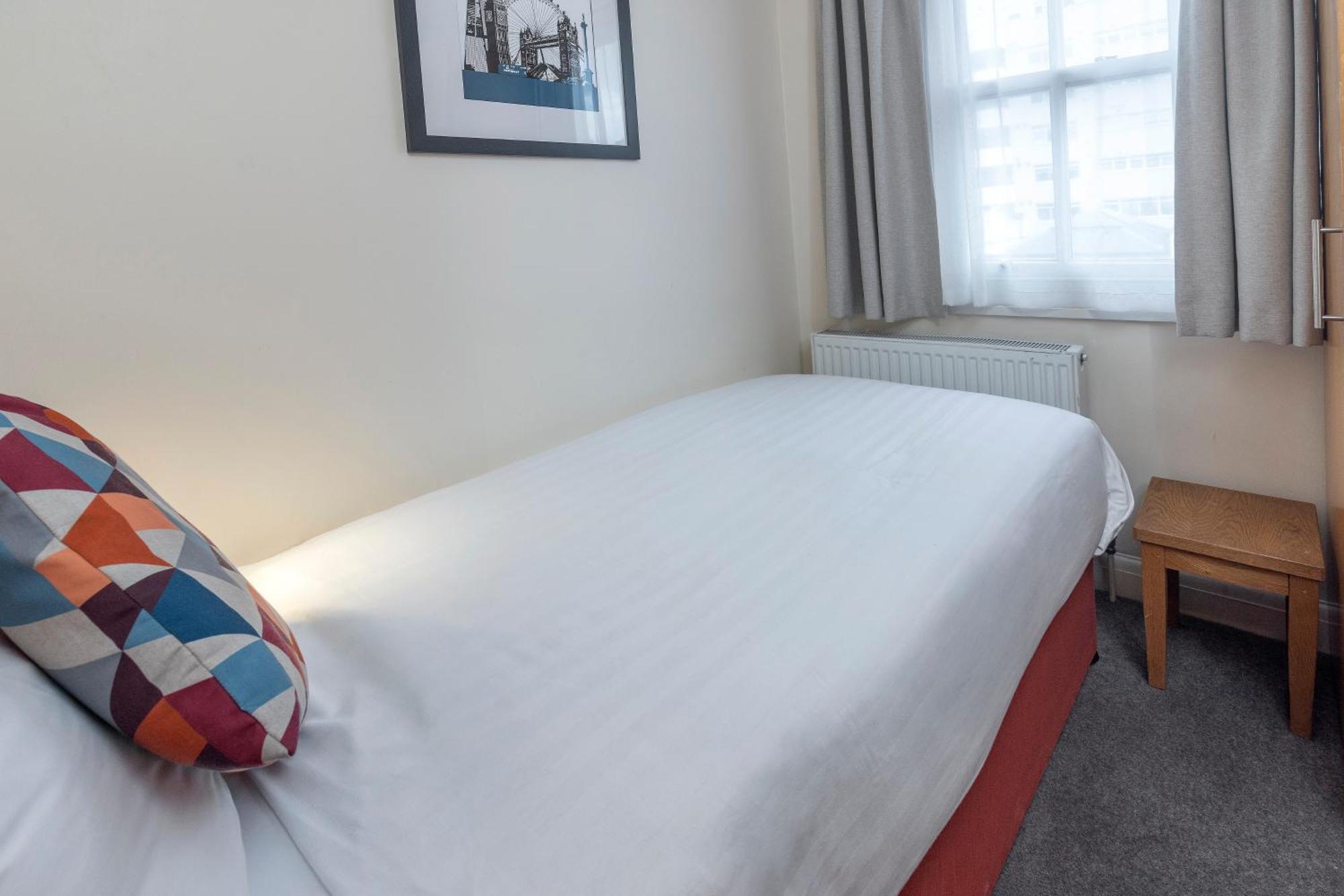 Cozy Single Room Non-Smoking