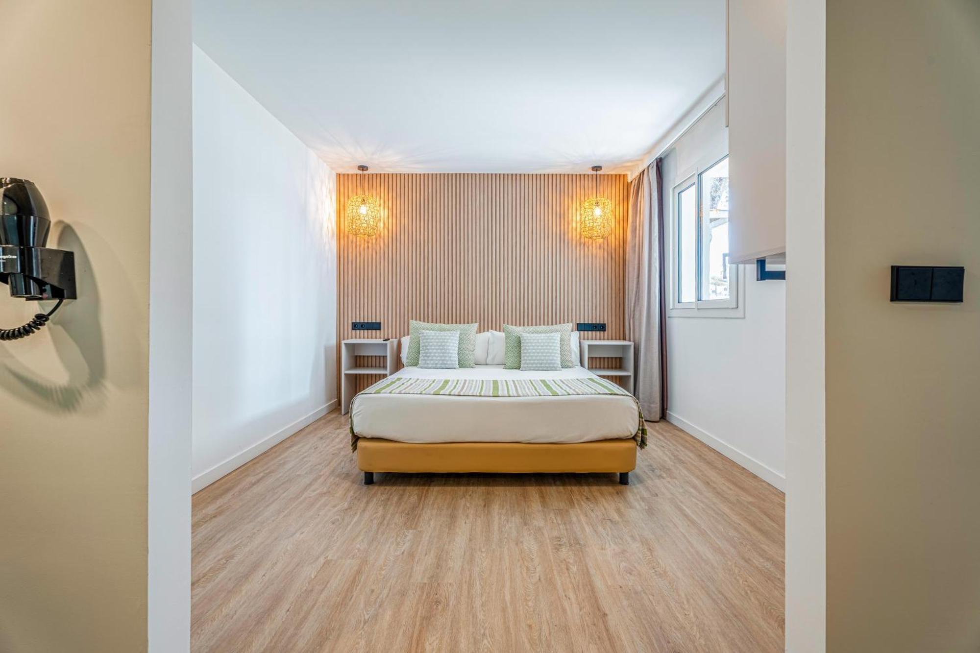 Universal Suite