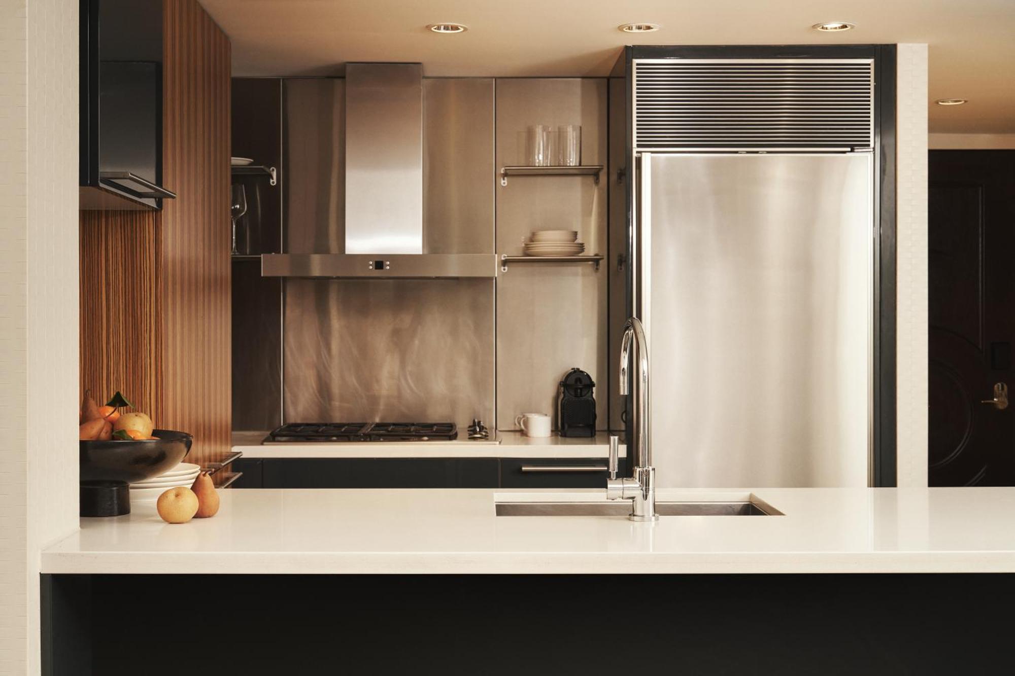 Signature One Bedroom Suite Kitchen