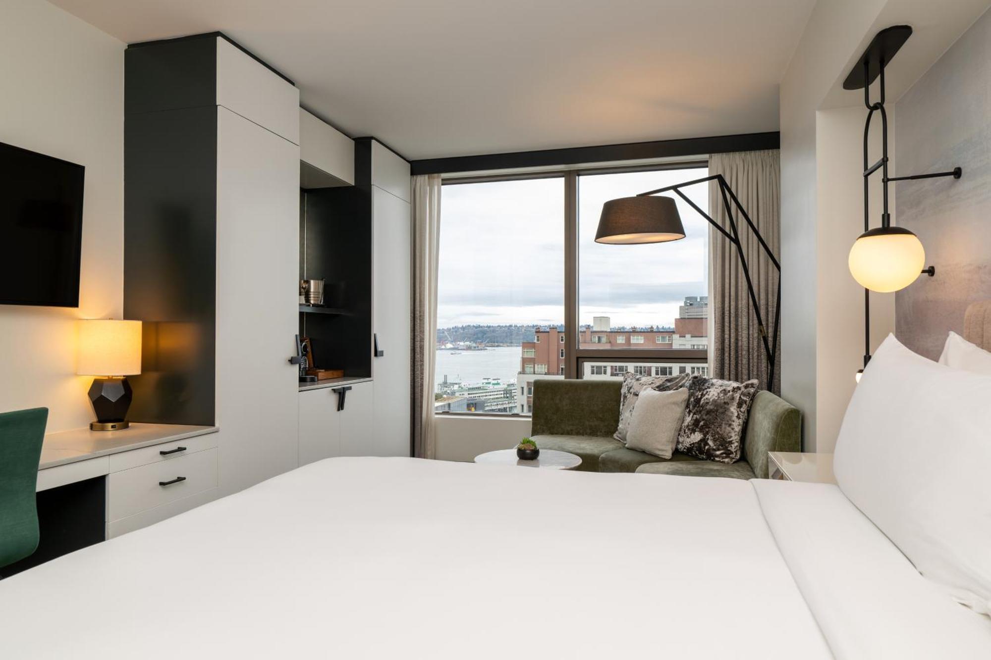 Chambre Lit King-Size de Luxe avec Vue sur l'Eau
