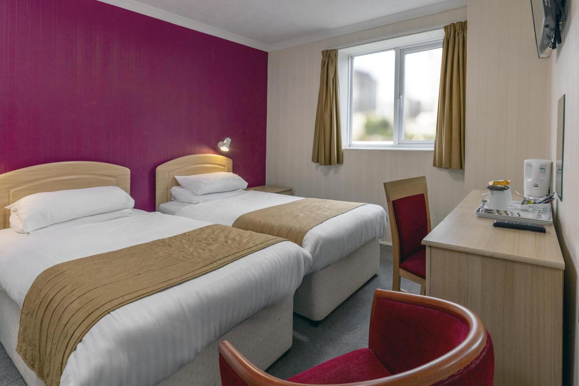 Standard Twin Room Non-Smoking
