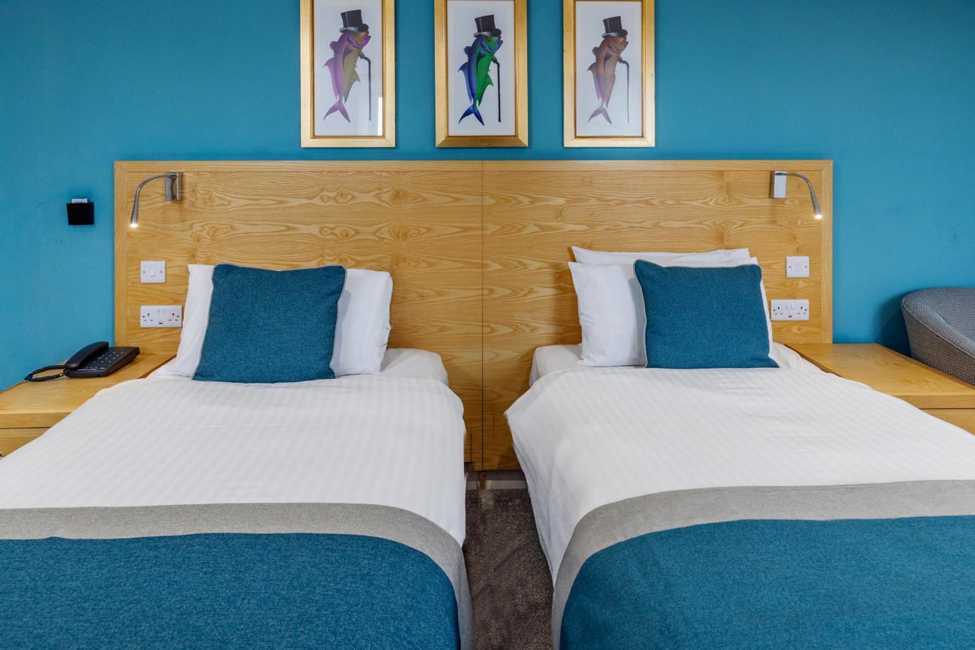 Family Room Three Single Beds One Bunk Bed Non-Smoking