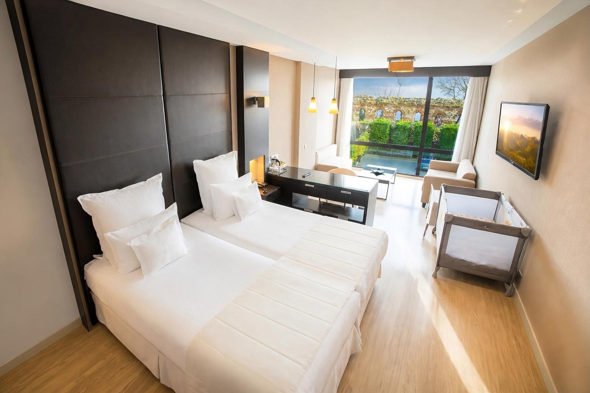 Superior Room Partial Sea View