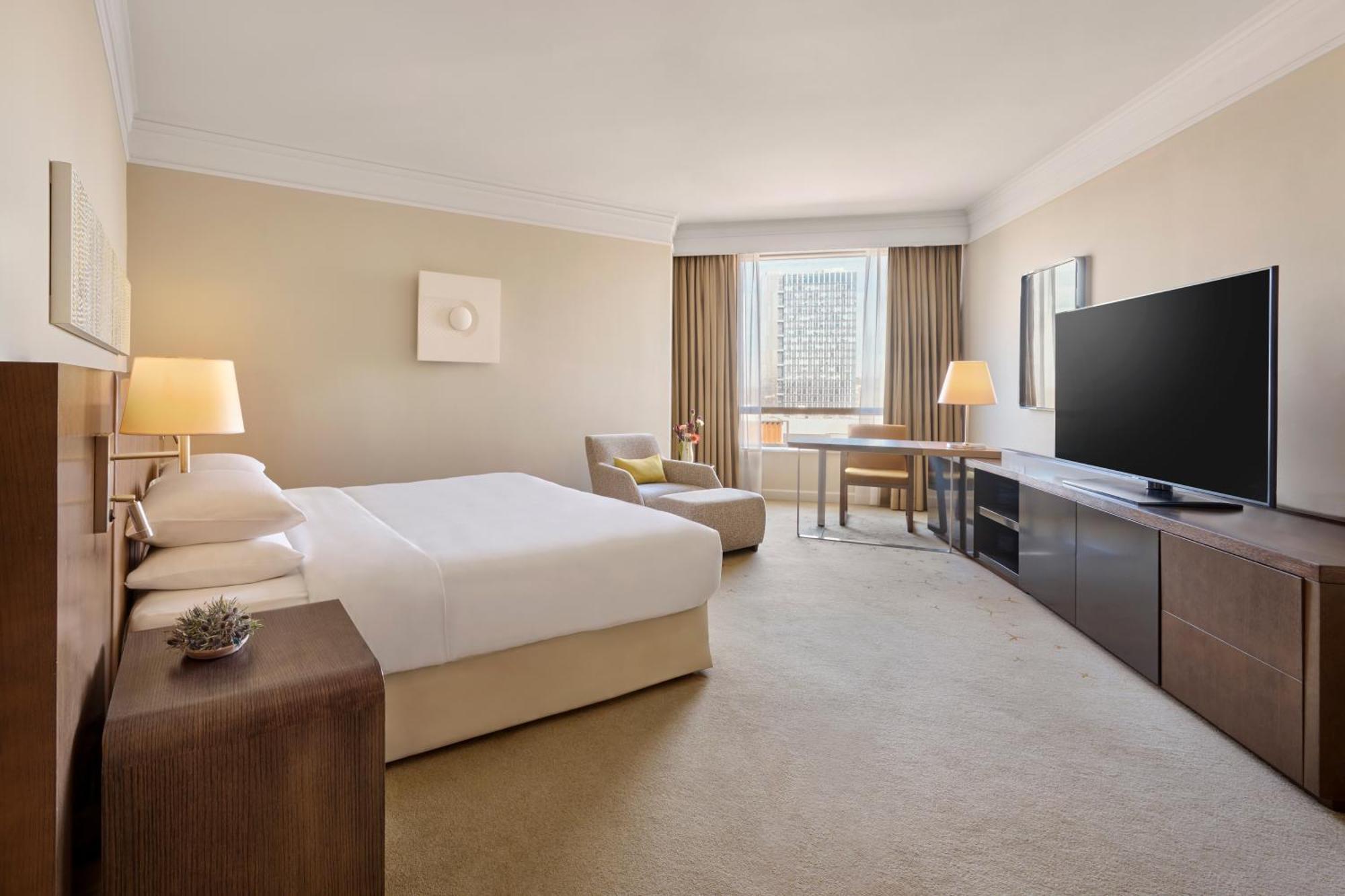 Deluxe King Room
